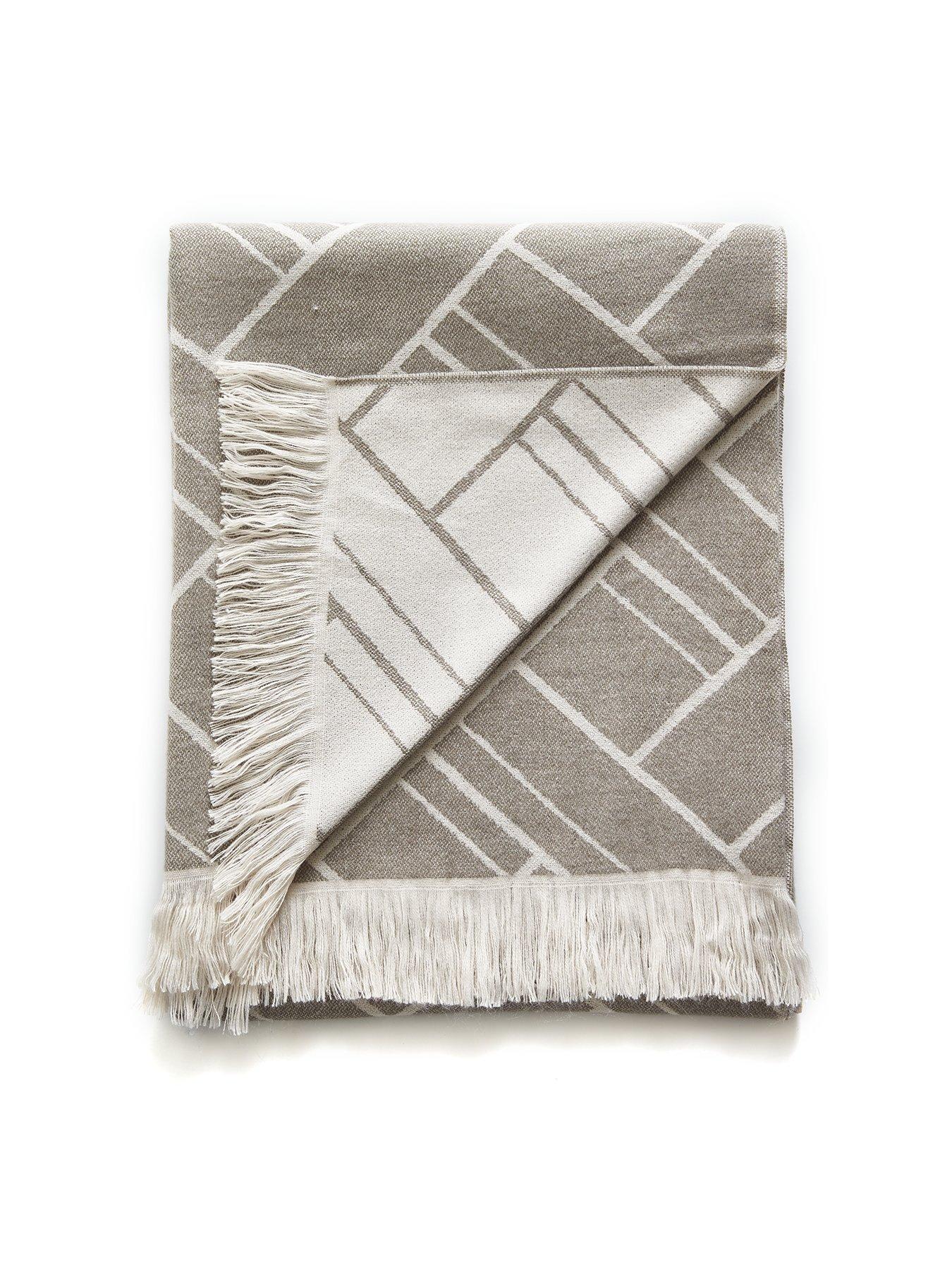 cascade-home-retro-throw-grey