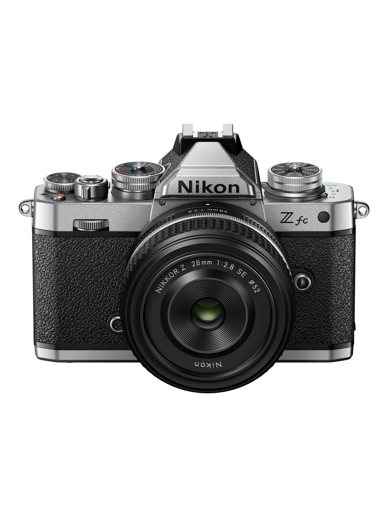 nikon-z-fc-z-28-mm-f28-seoutfit