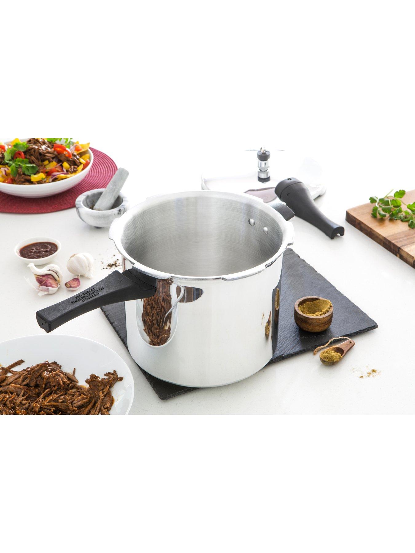 Image 2 of 7 of Prestige Sleek and Simple 4-Litre Aluminium Induction Pressure Cooker