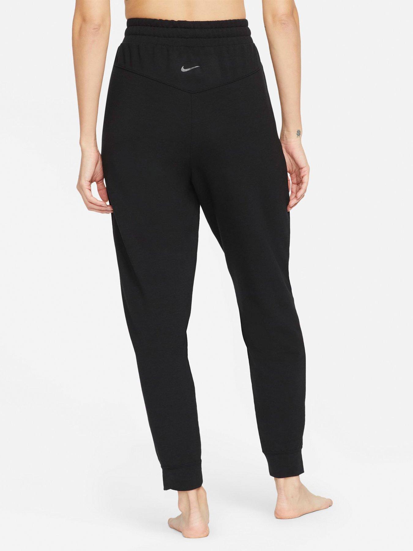 Black nike shop yoga pants