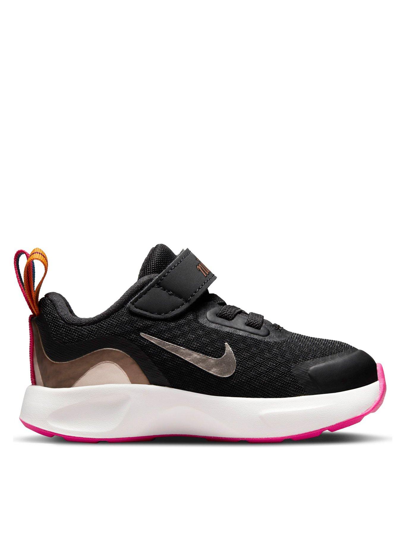 nike-wearallday-se-trainers-blackwhitefront