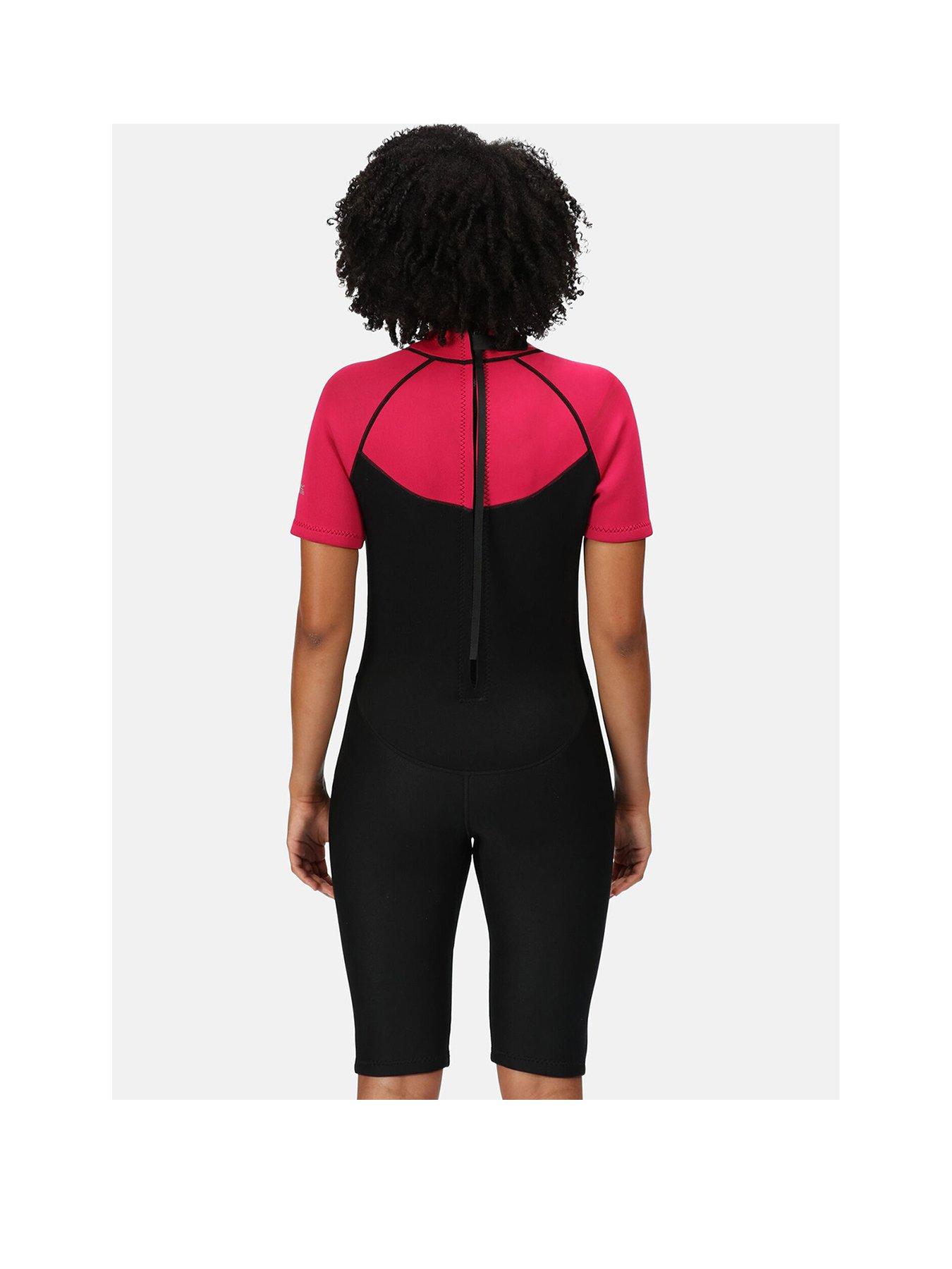 regatta-womens-lightweight-shorty-wetsuit-2mm-black-dark-cerise-br-dark-greystillFront