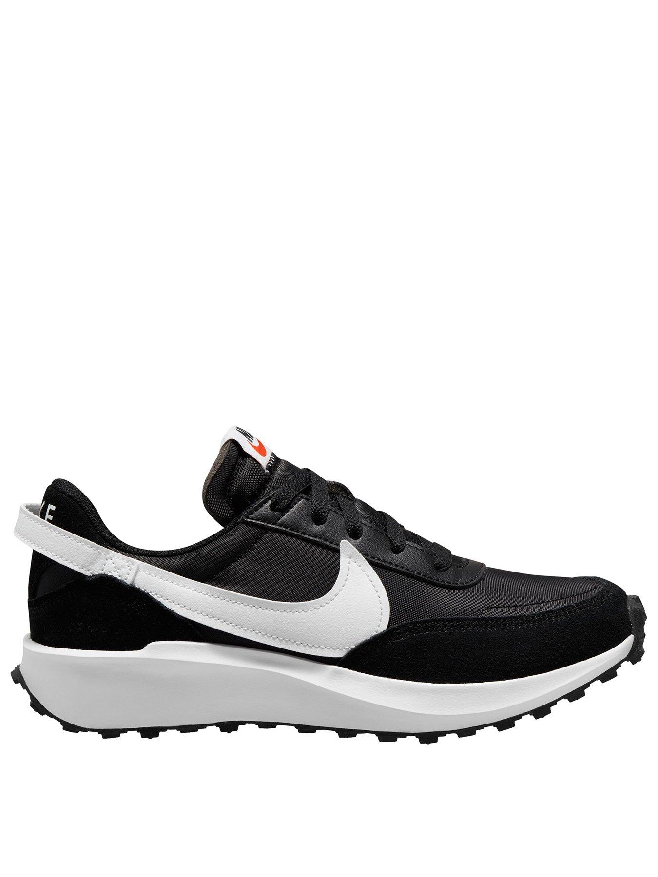 Nike waffle hotsell trainer sacai