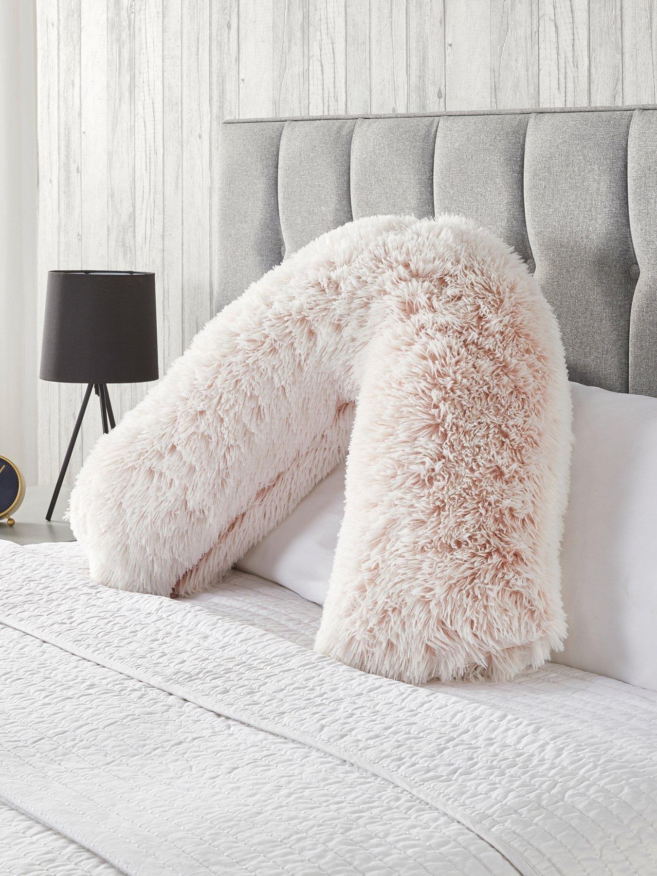 the-very-collection-shaggy-v-shaped-pillow-blush-pink