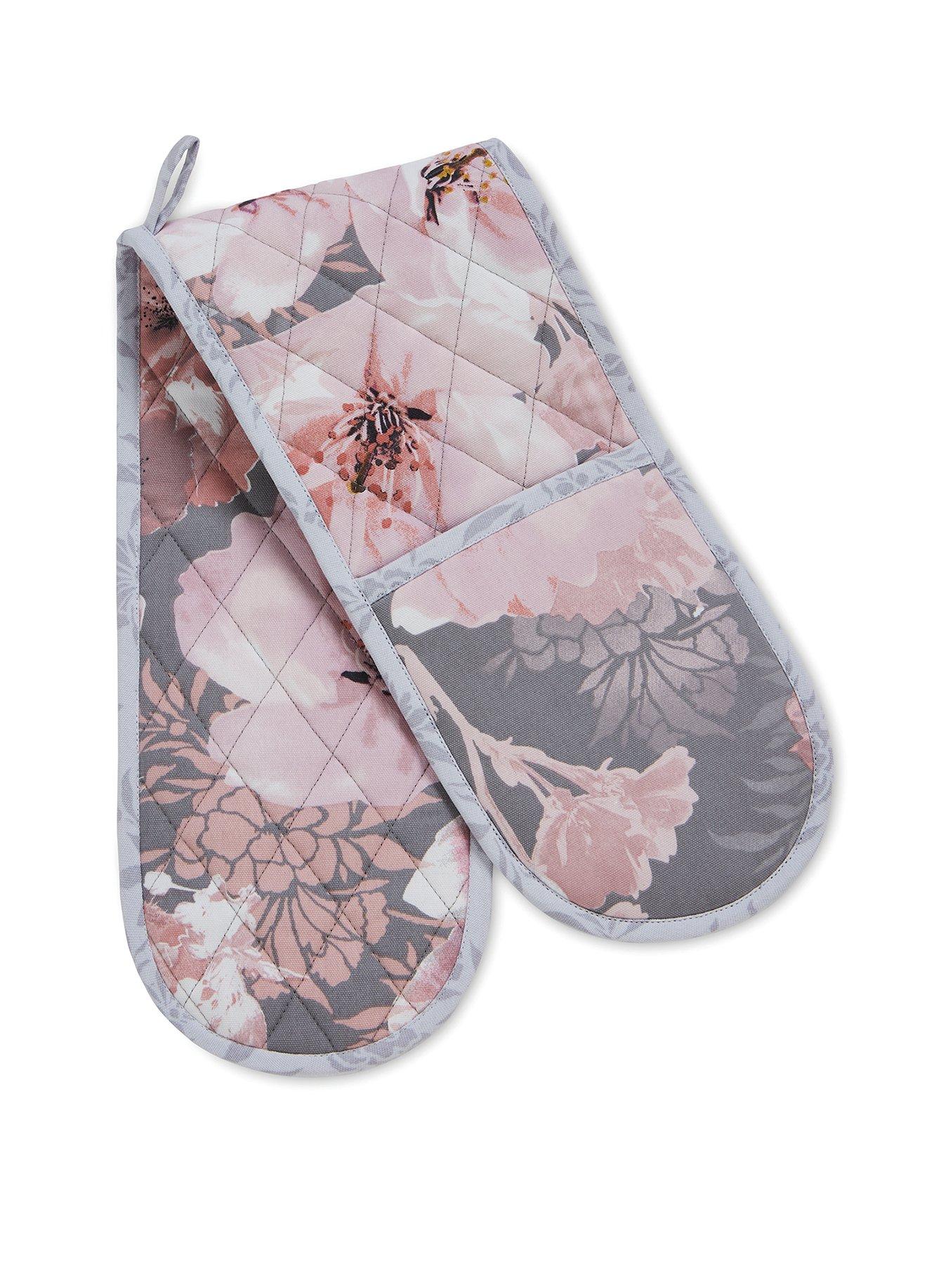 catherine-lansfield-dramatic-floral-double-oven-glove