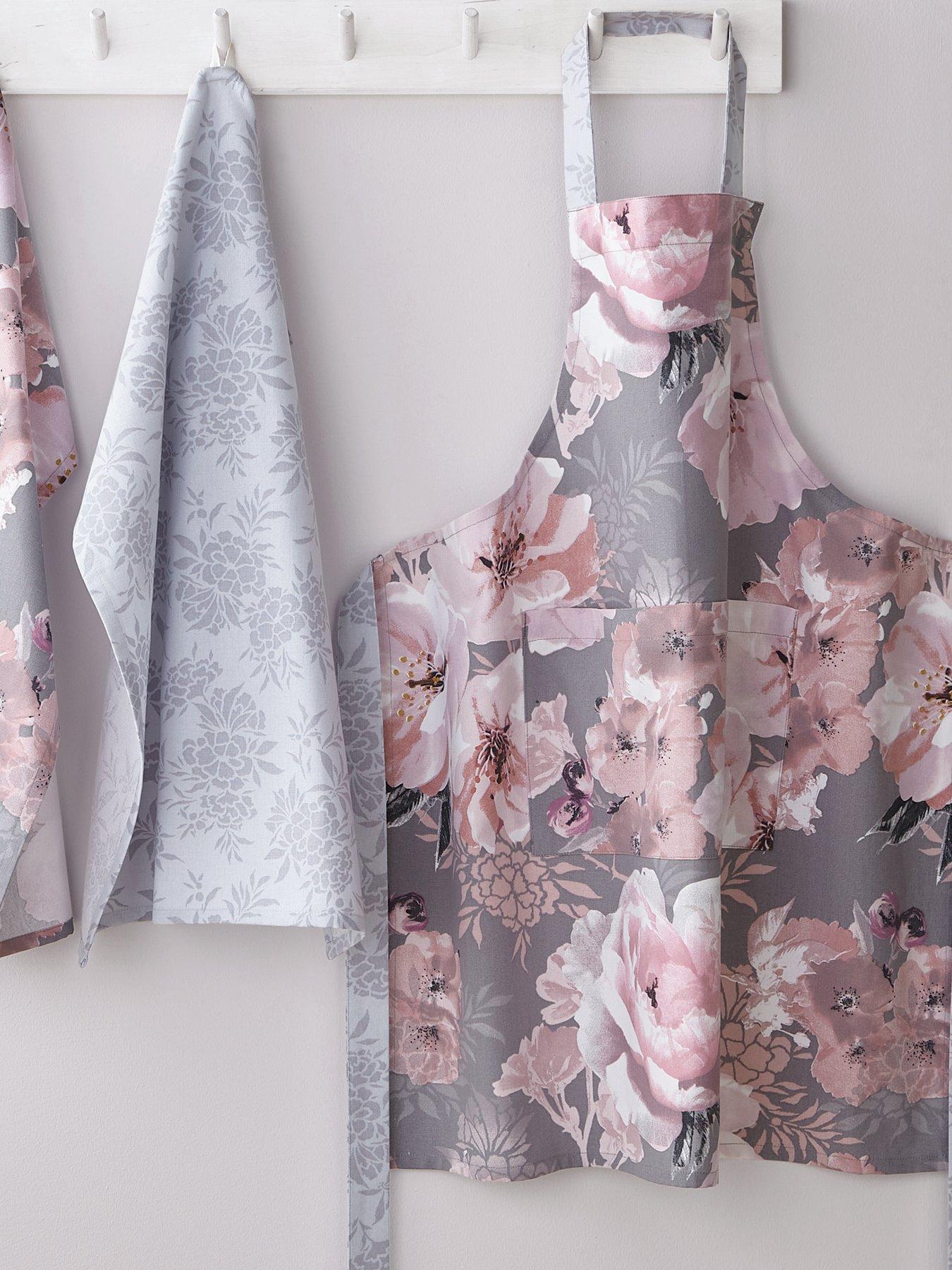 catherine-lansfield-dramatic-floral-100-cotton-apronstillFront