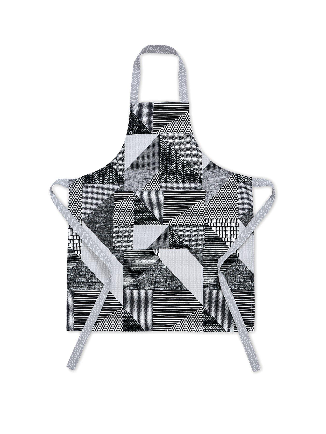 catherine-lansfield-larsson-geo-apron-in-grey