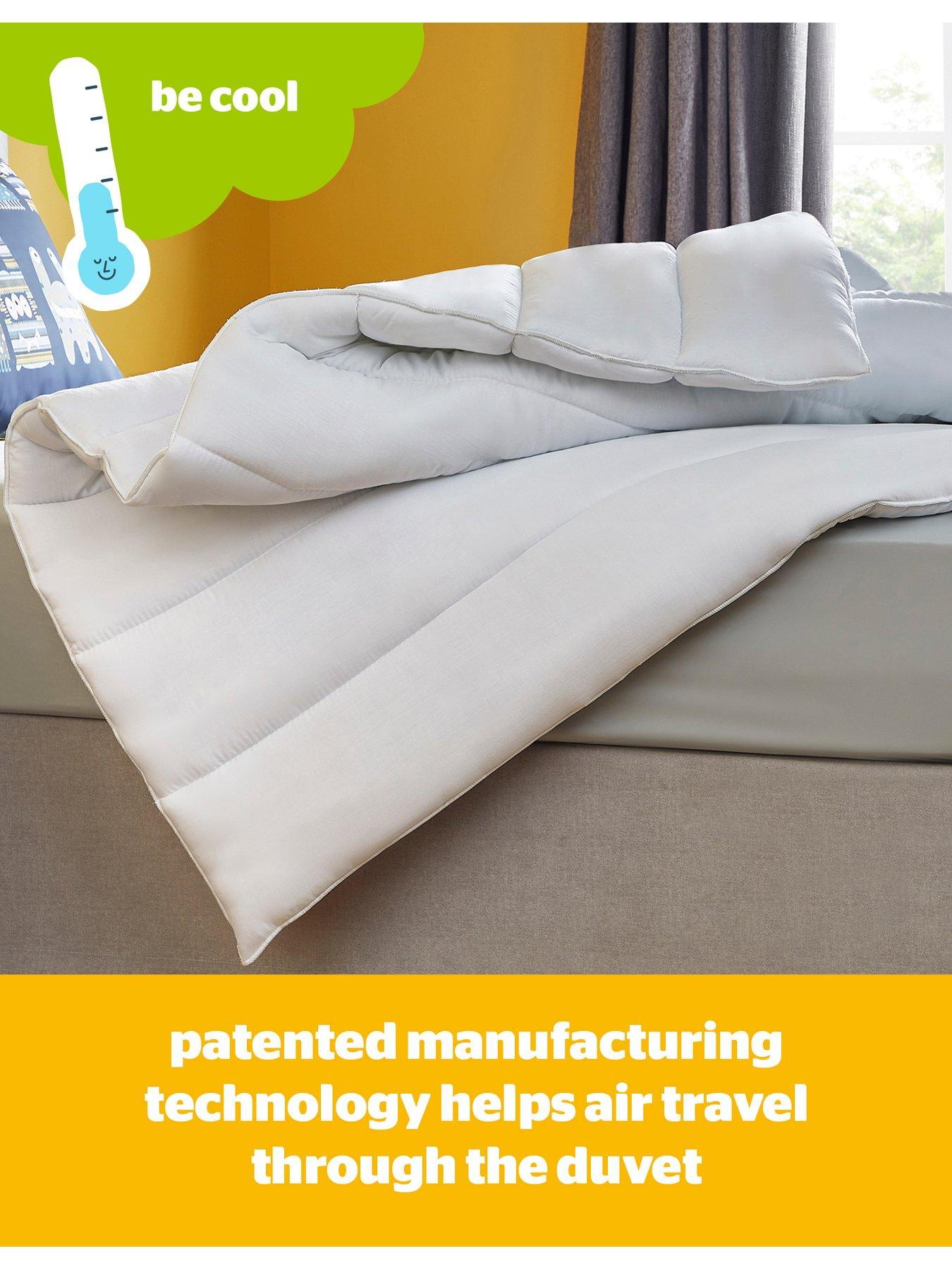 Image 3 of 7 of Silentnight Healthy Growth 10.5 Tog Duvet - White