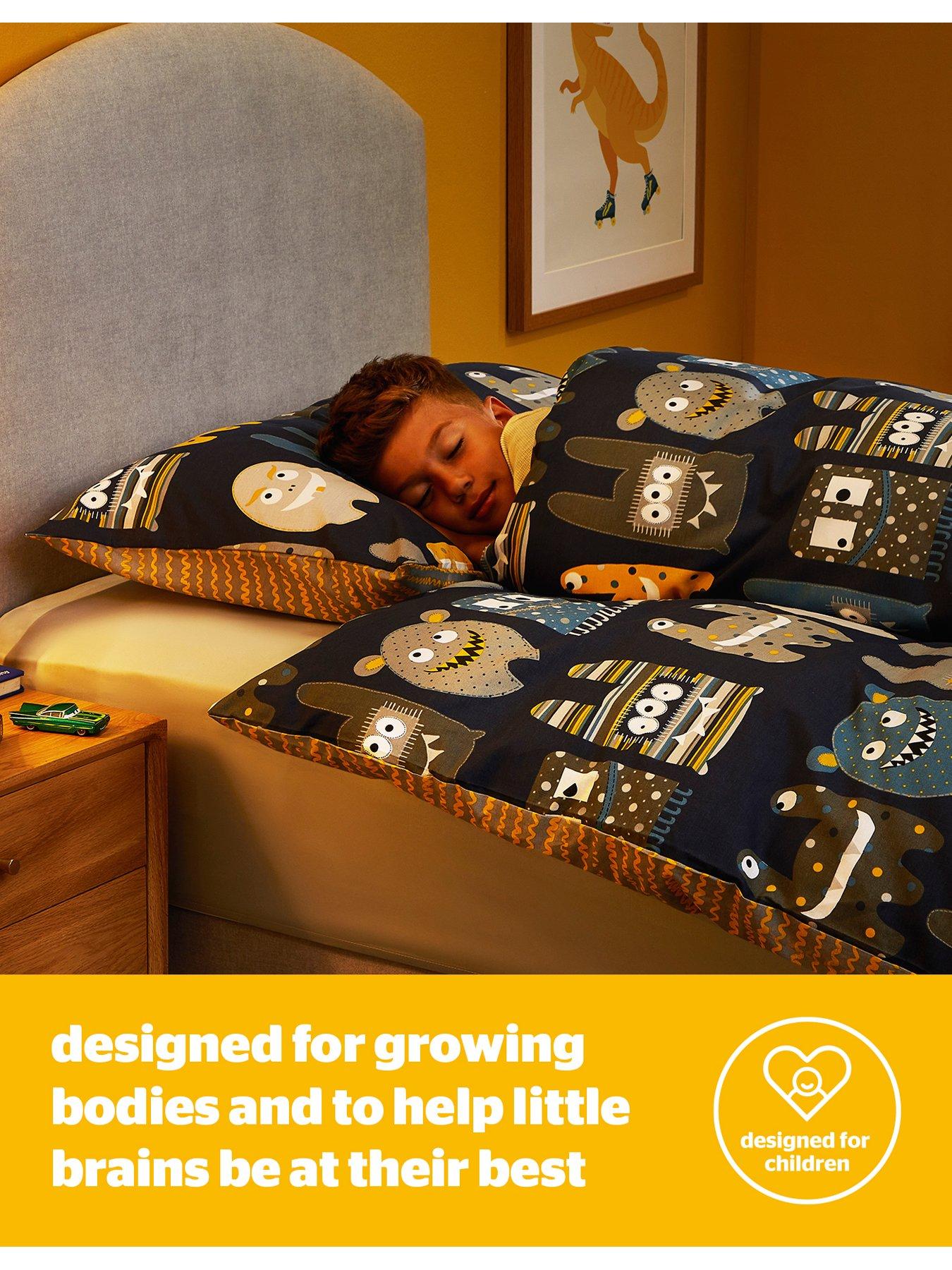 Image 4 of 7 of Silentnight Healthy Growth 10.5 Tog Duvet - White