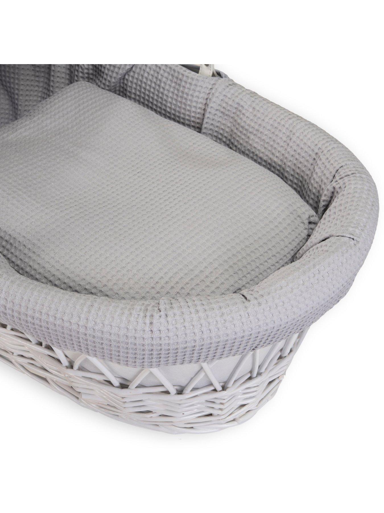 clair-de-lune-waffle-white-wicker-moses-basket-and-deluxe-rocking-stand-greystillFront