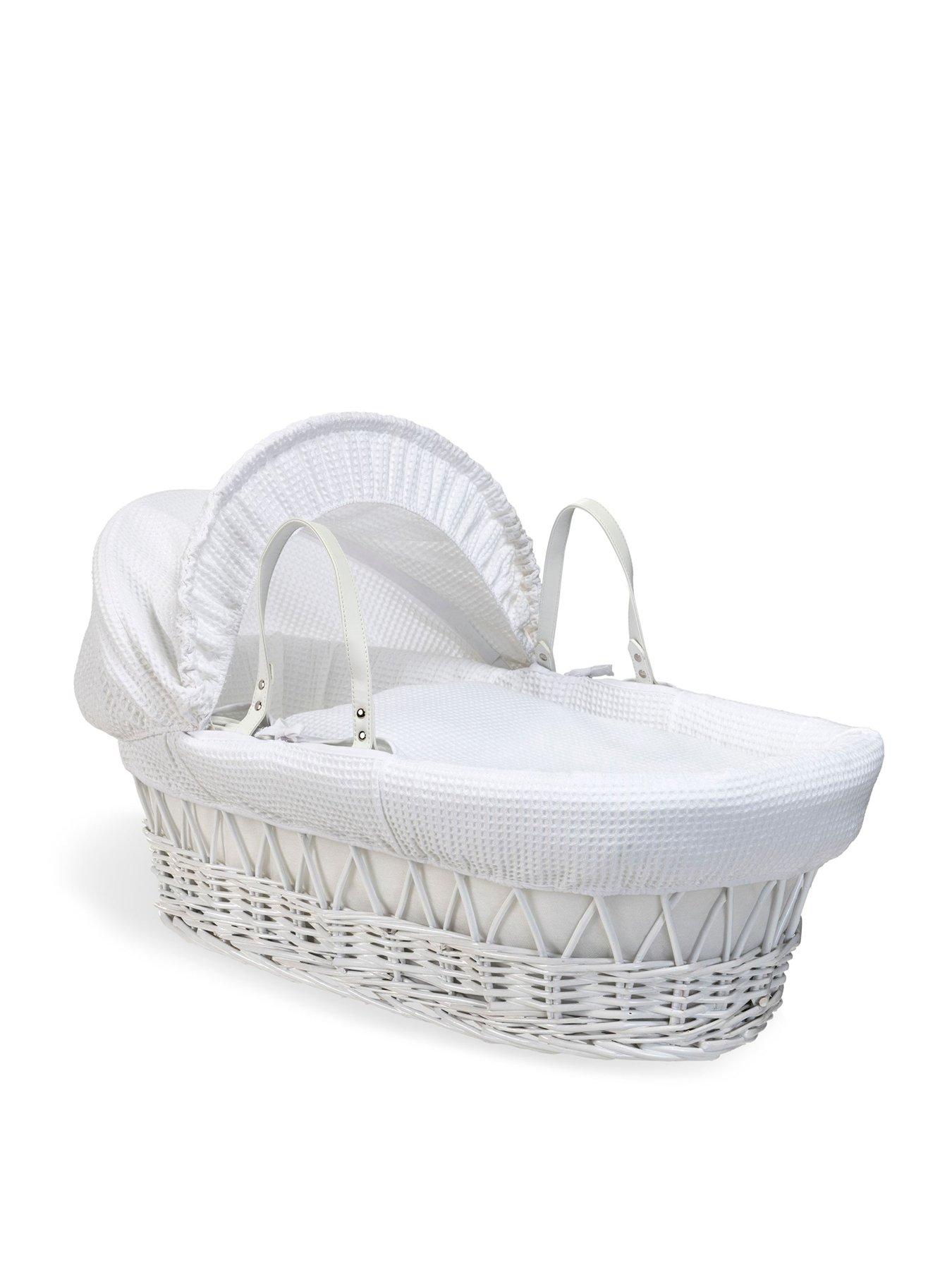 clair-de-lune-waffle-white-wicker-moses-basket-and-deluxe-rocking-standback