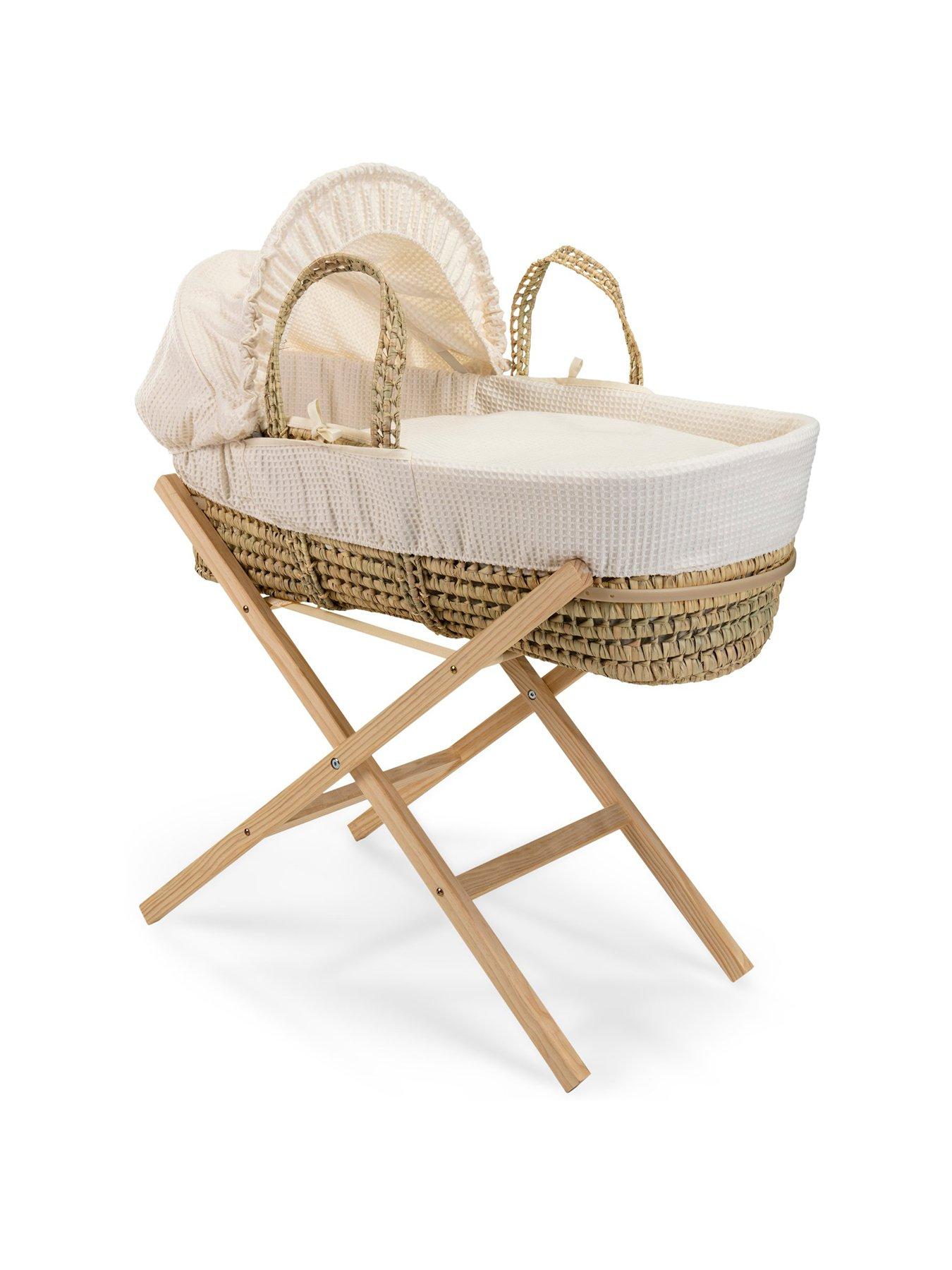 Moses basket with stand and outlet mattress