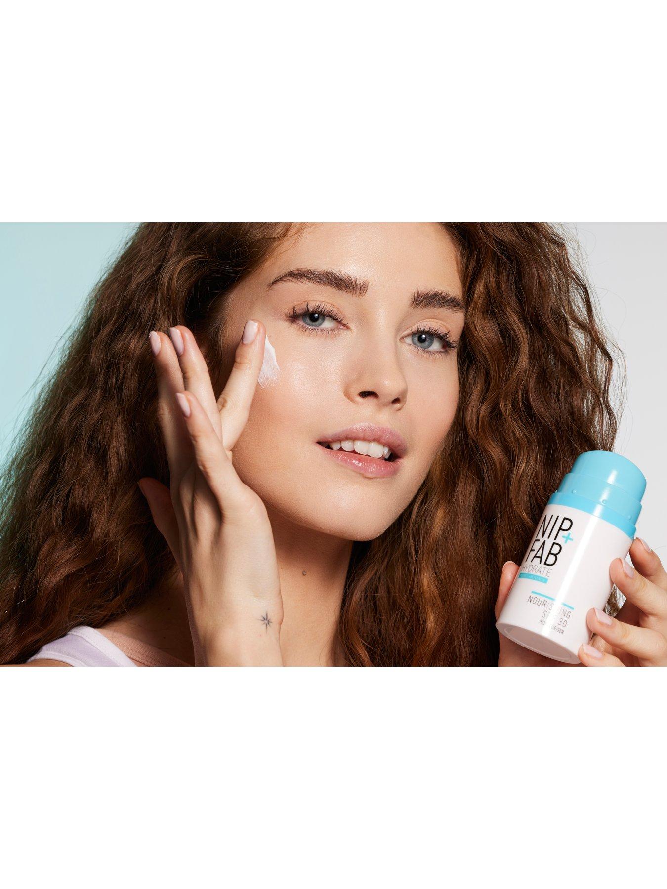 Image 4 of 6 of Nip + Fab Nip+Fab Nourishing SPF30 Moisturiser