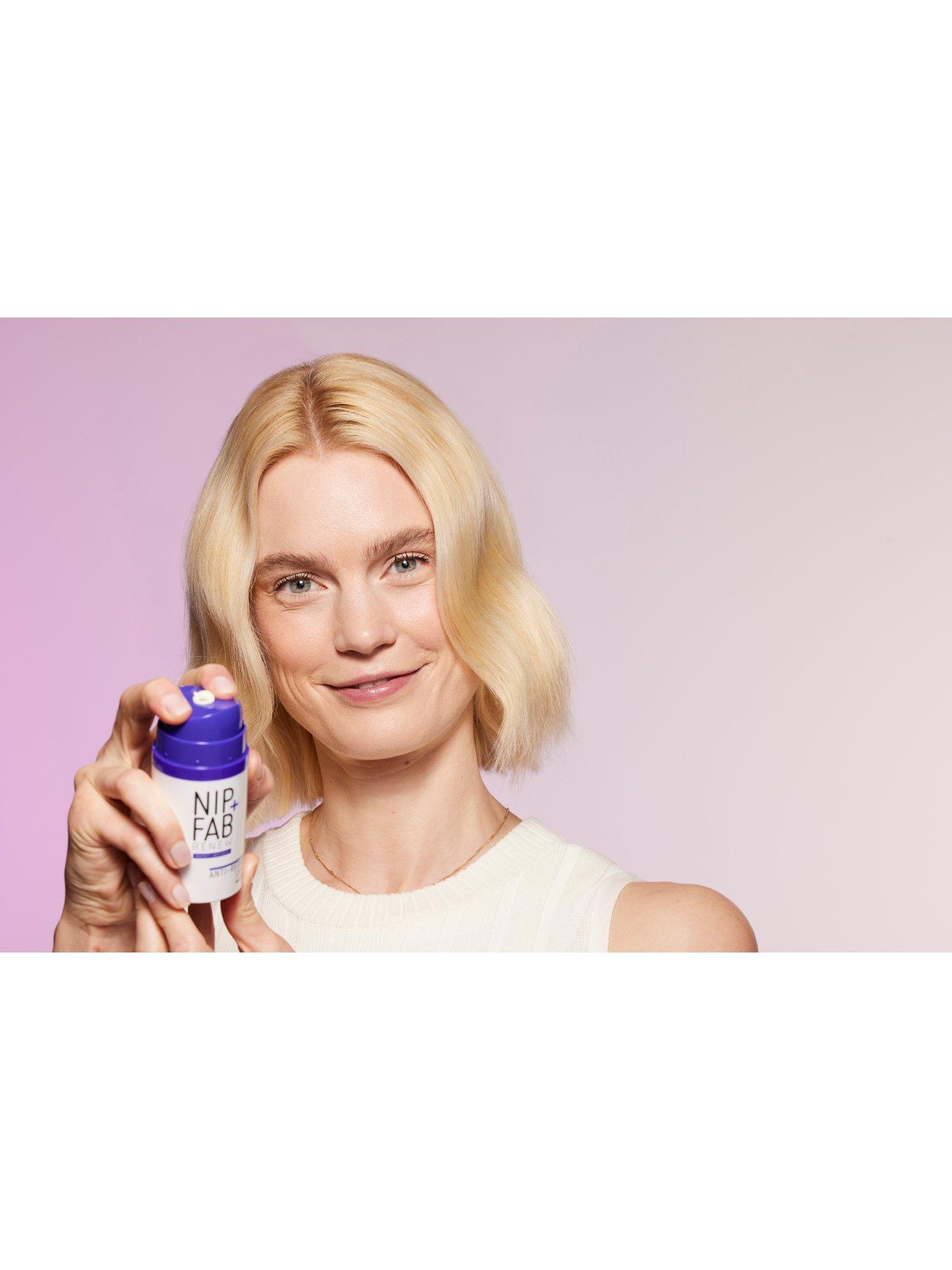 Image 3 of 6 of Nip + Fab Nip+Fab Anti-Redness SPF30 Moisturiser