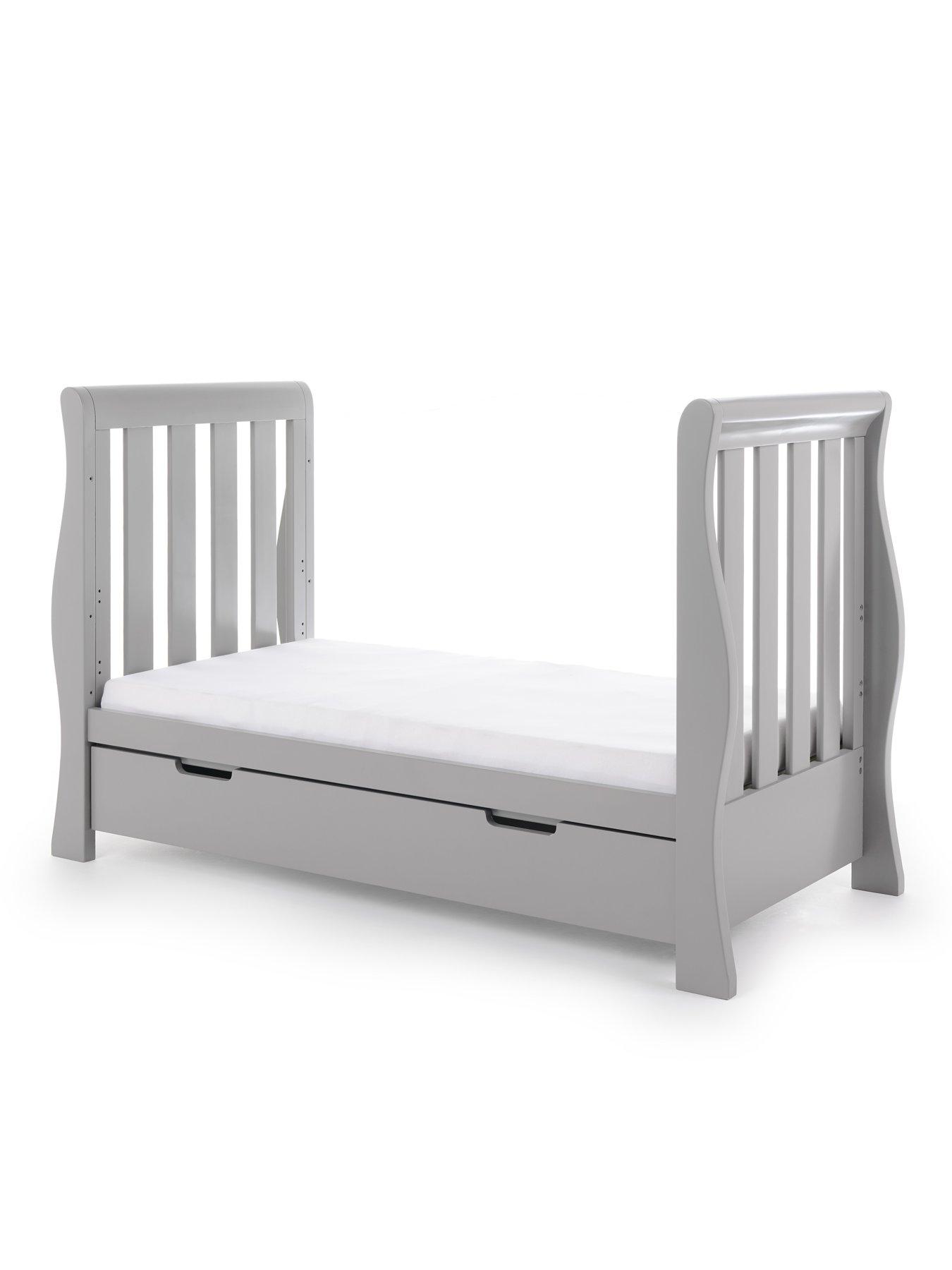 obaby-stamford-luxe-3-piece-nursery-furniturenbsproom-set-warm-greyoutfit