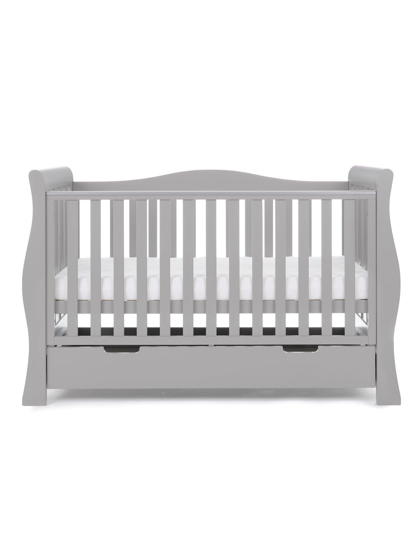 obaby-stamford-luxe-3-piece-nursery-furniturenbsproom-set-warm-greydetail