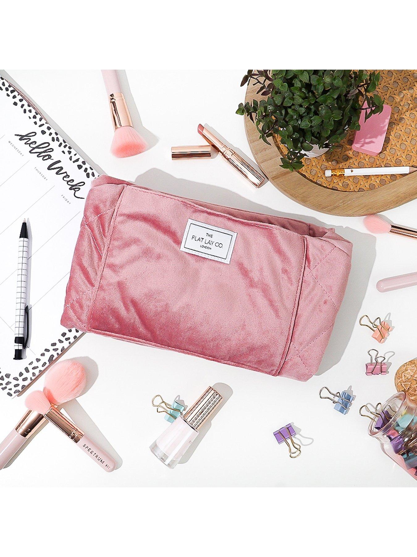 The Flat Lay Co. Drawstring Makeup Bag - Pink Velvet