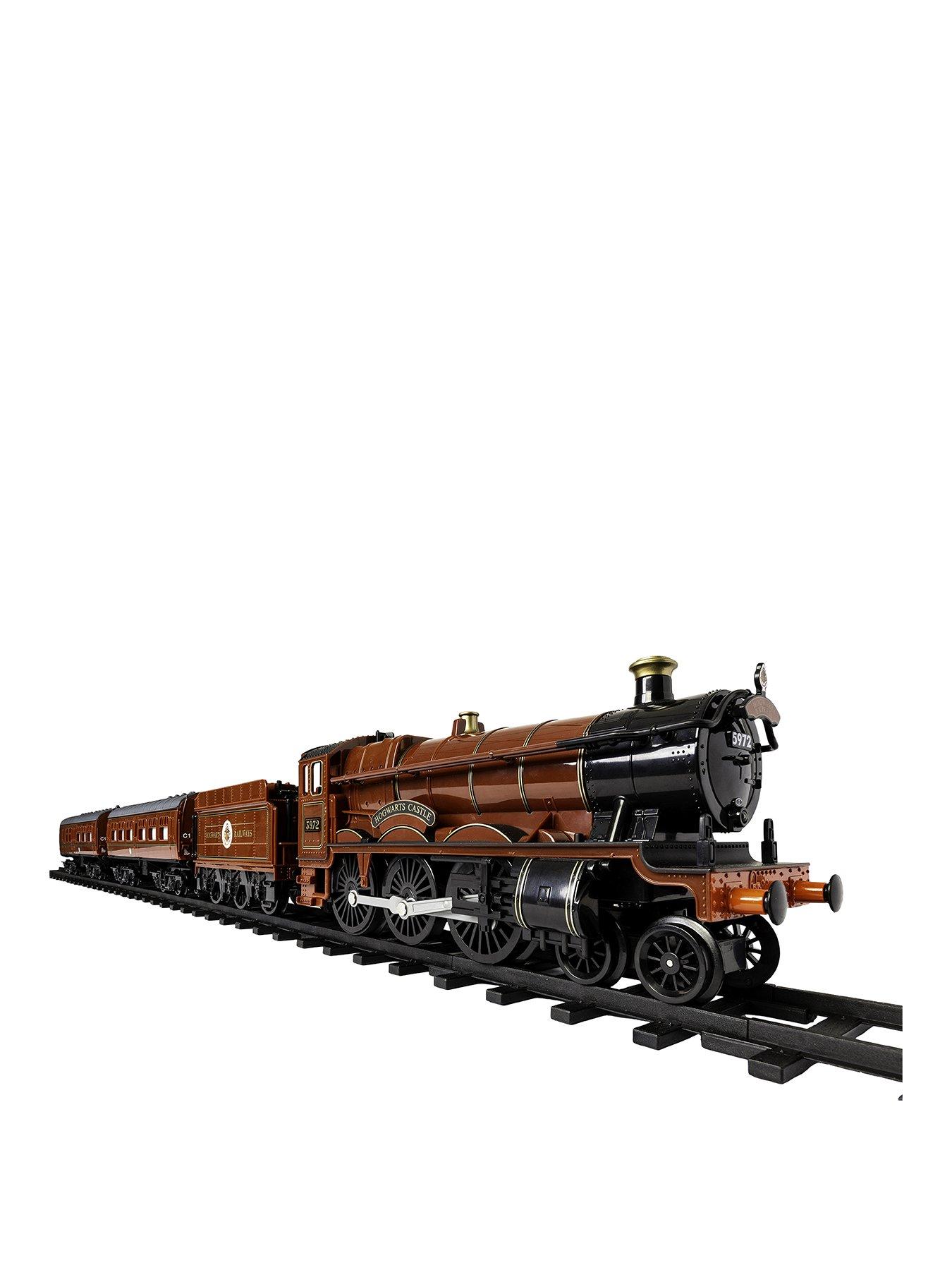 Image 2 of 8 of Harry Potter Hogwarts Express 28-Piece Moving&nbsp;Train Set