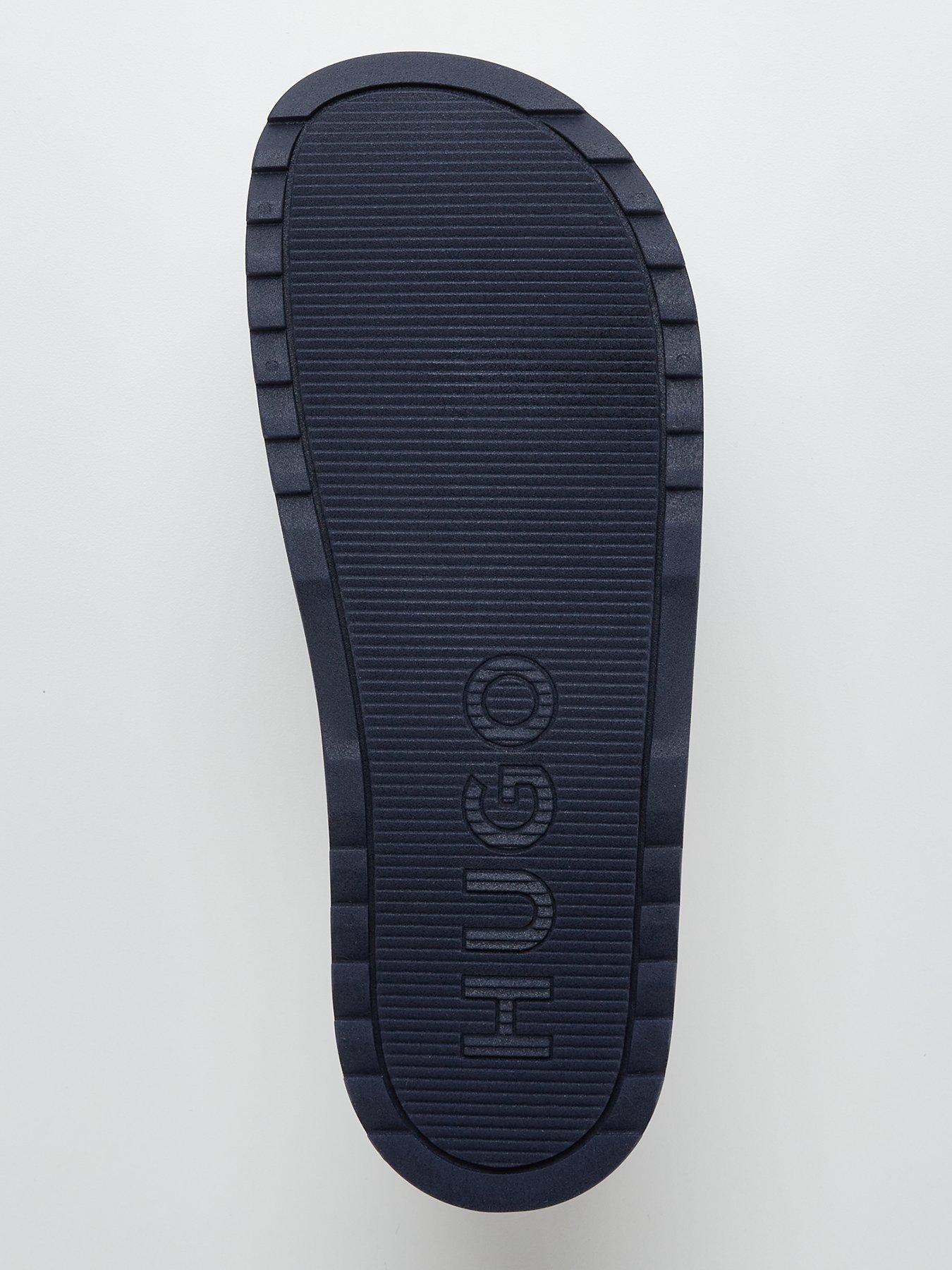 hugo-match-slides-navydetail