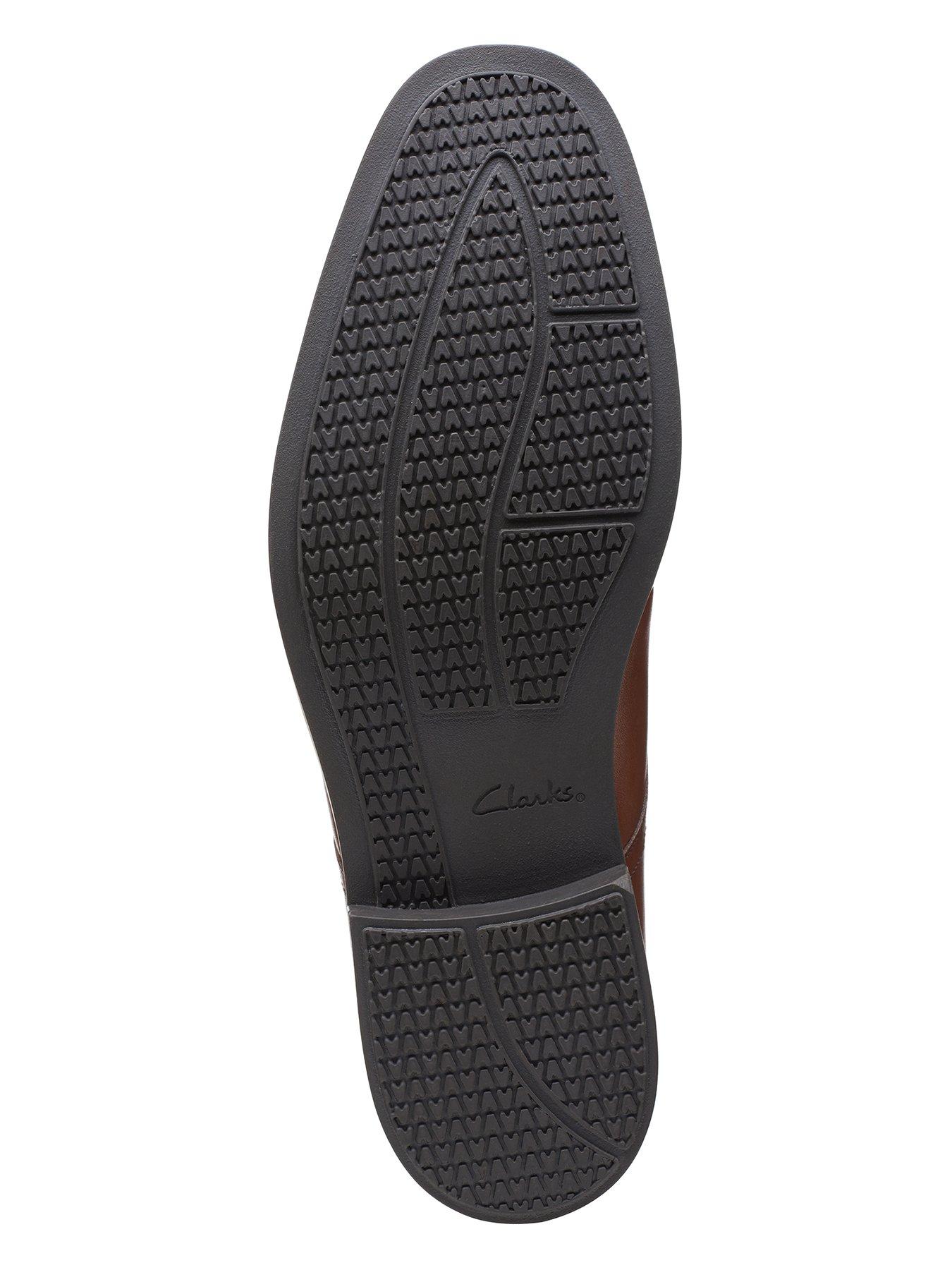 clarks-howard-walk-oxford-shoes-browndetail