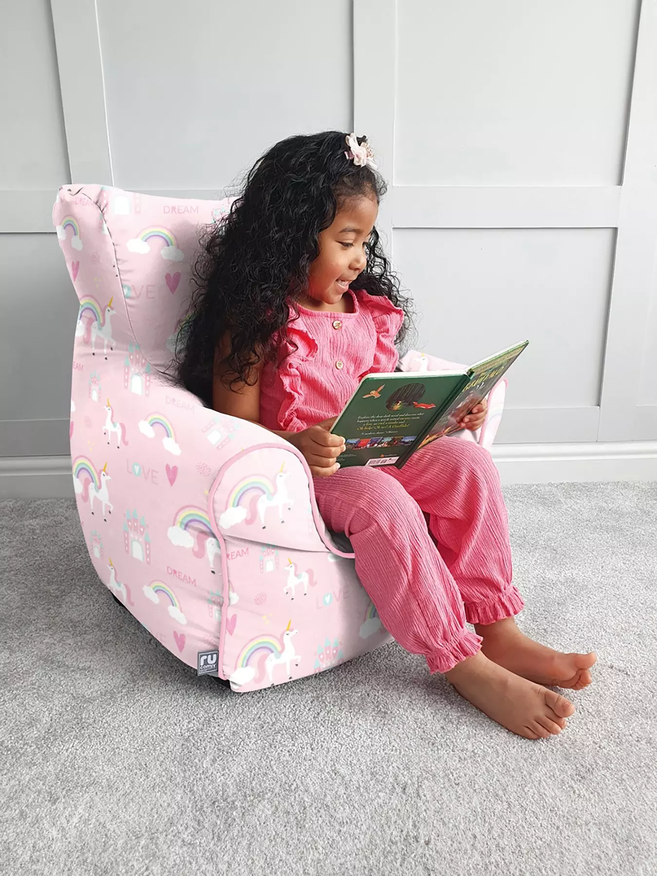 https://media.very.ie/i/littlewoodsireland/TUTNL_SQ1_0000000029_MULTI_RSr/rucomfy-unicorn-childrens-armchair.jpg?$180x240_retinamobilex2$&fmt=webp