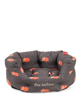 zoon-fox-hollow-oval-bed-m