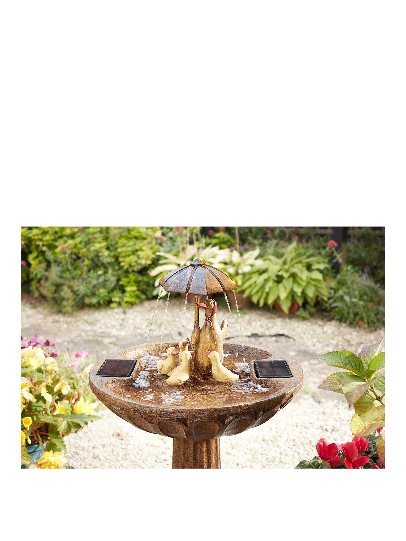 smart-solar-duck-family-solar-on-demand-water-feature