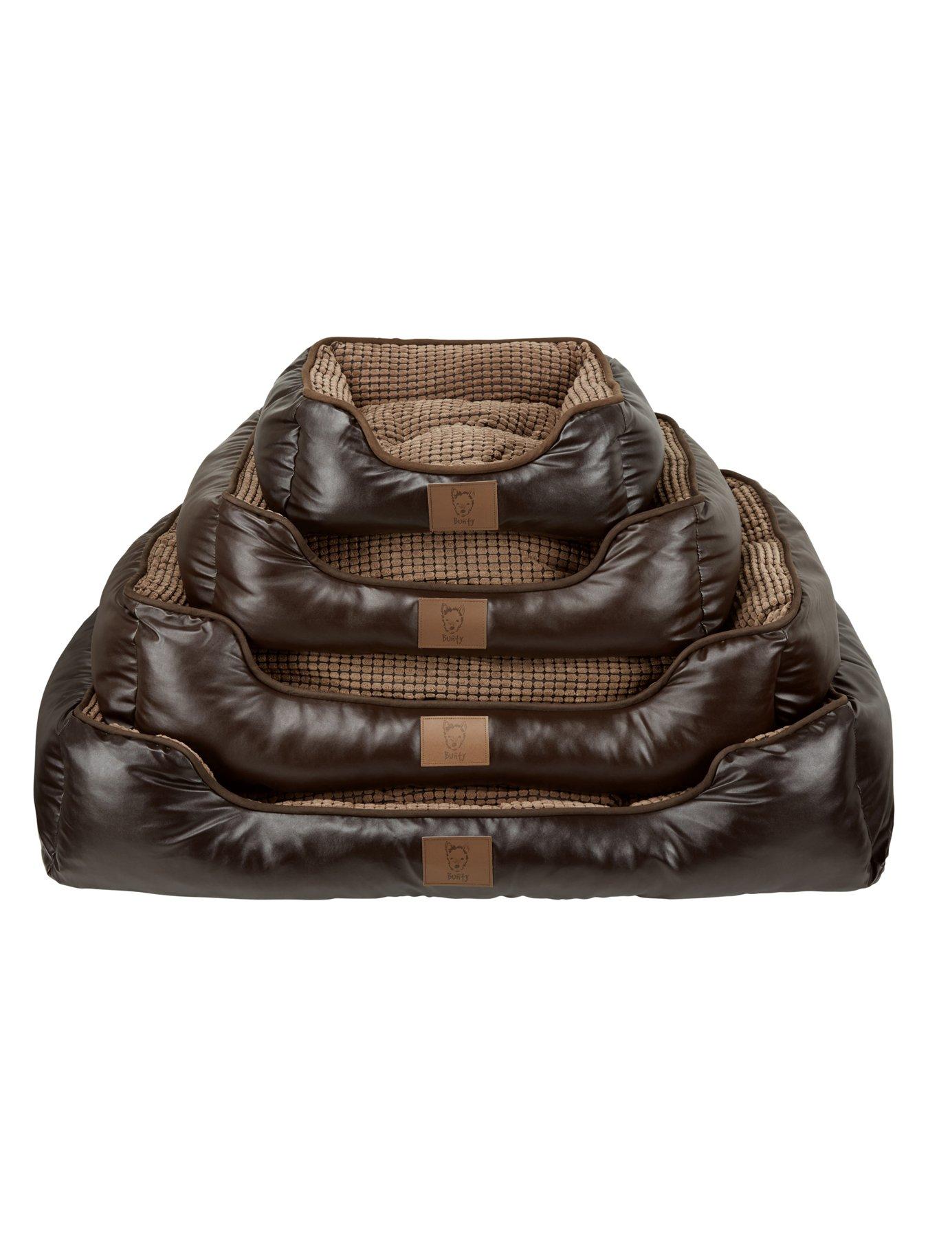 bunty-tuscan-faux-leather-pet-bed-brownoutfit