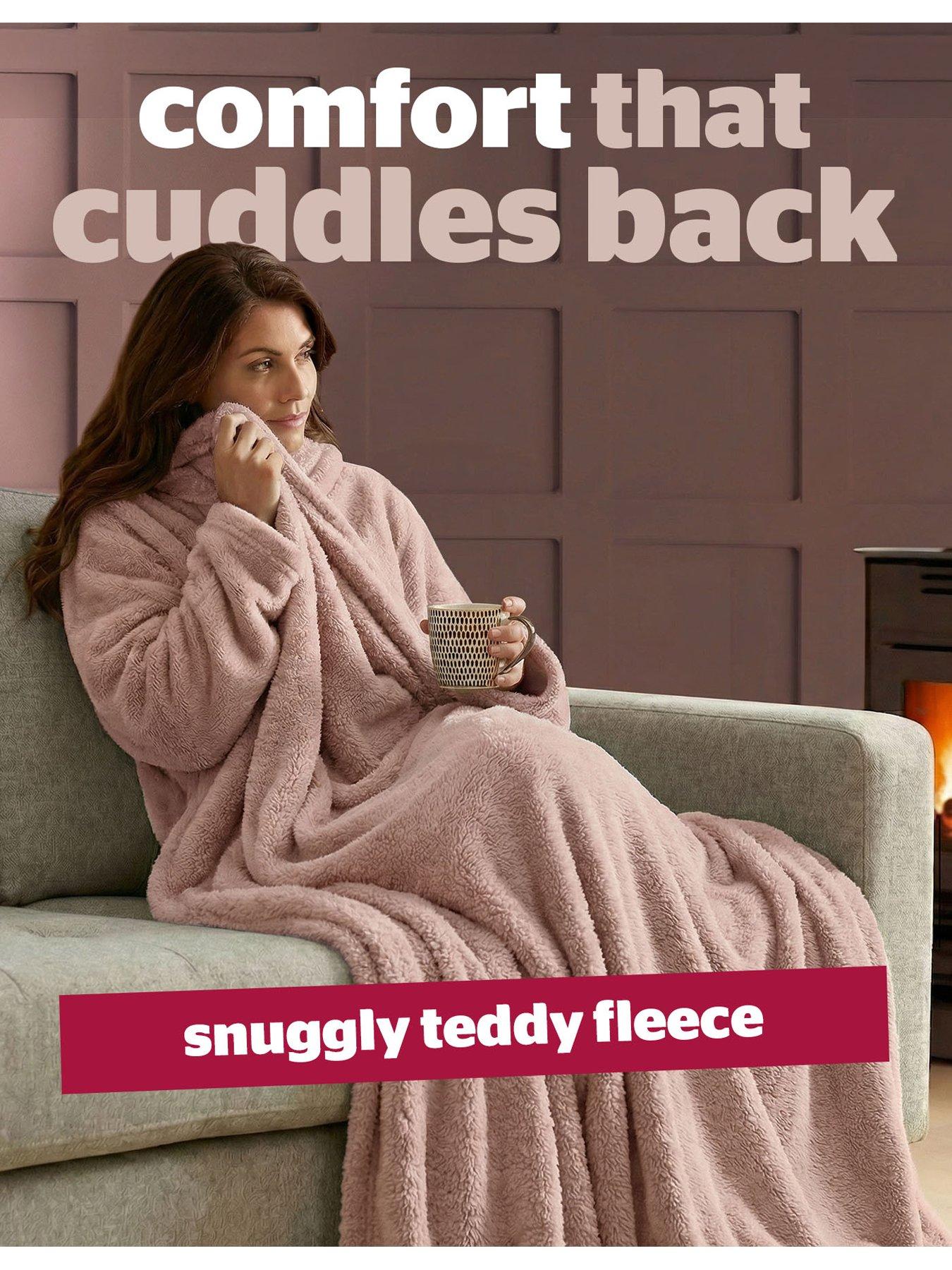 Image 3 of 7 of Silentnight Snugsie 2-in-1 Wearable Blanket with Sleeves - Blush Pink