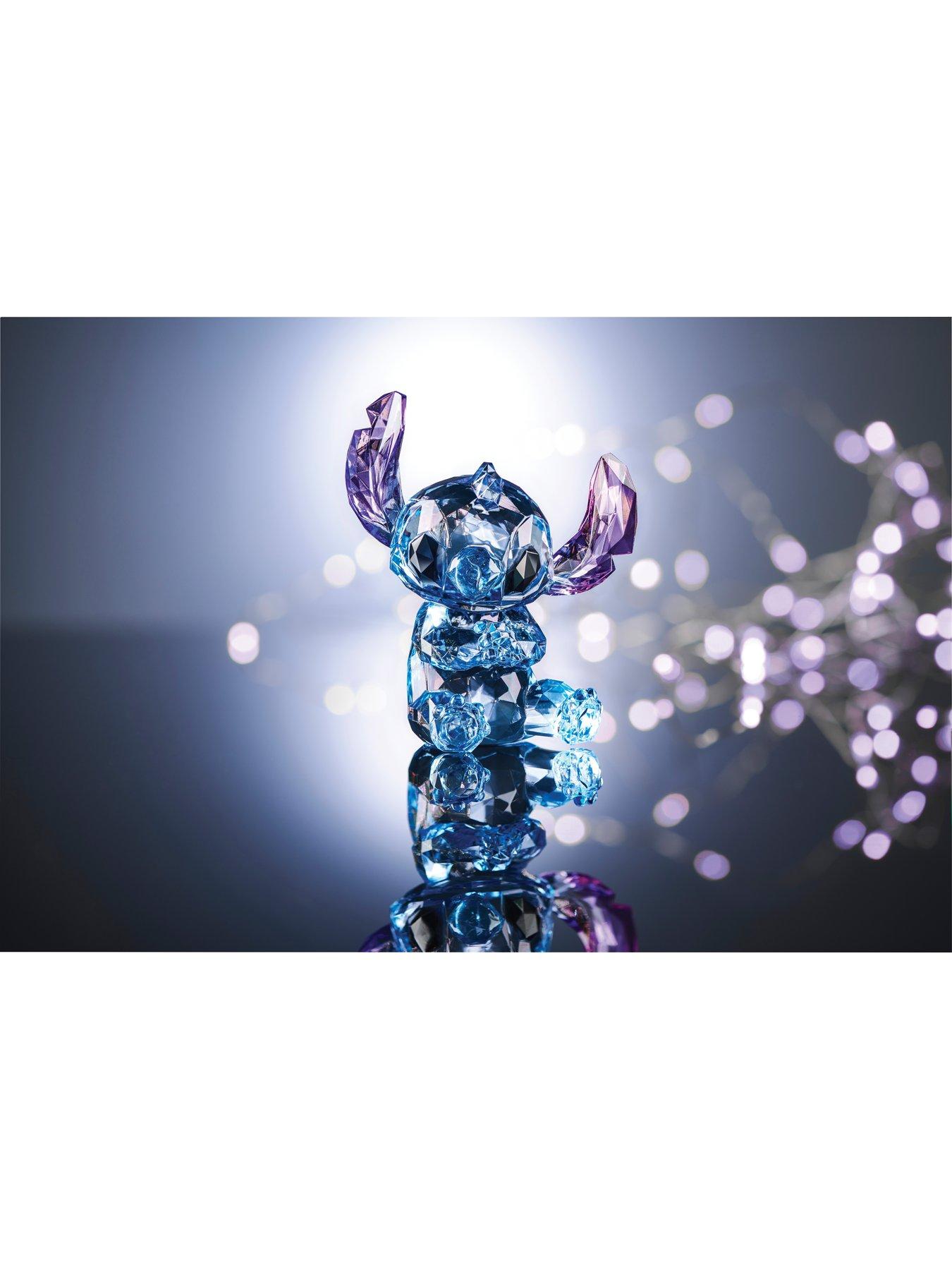 Image 6 of 6 of Disney Showcase Stitch 'Facets' Figurine