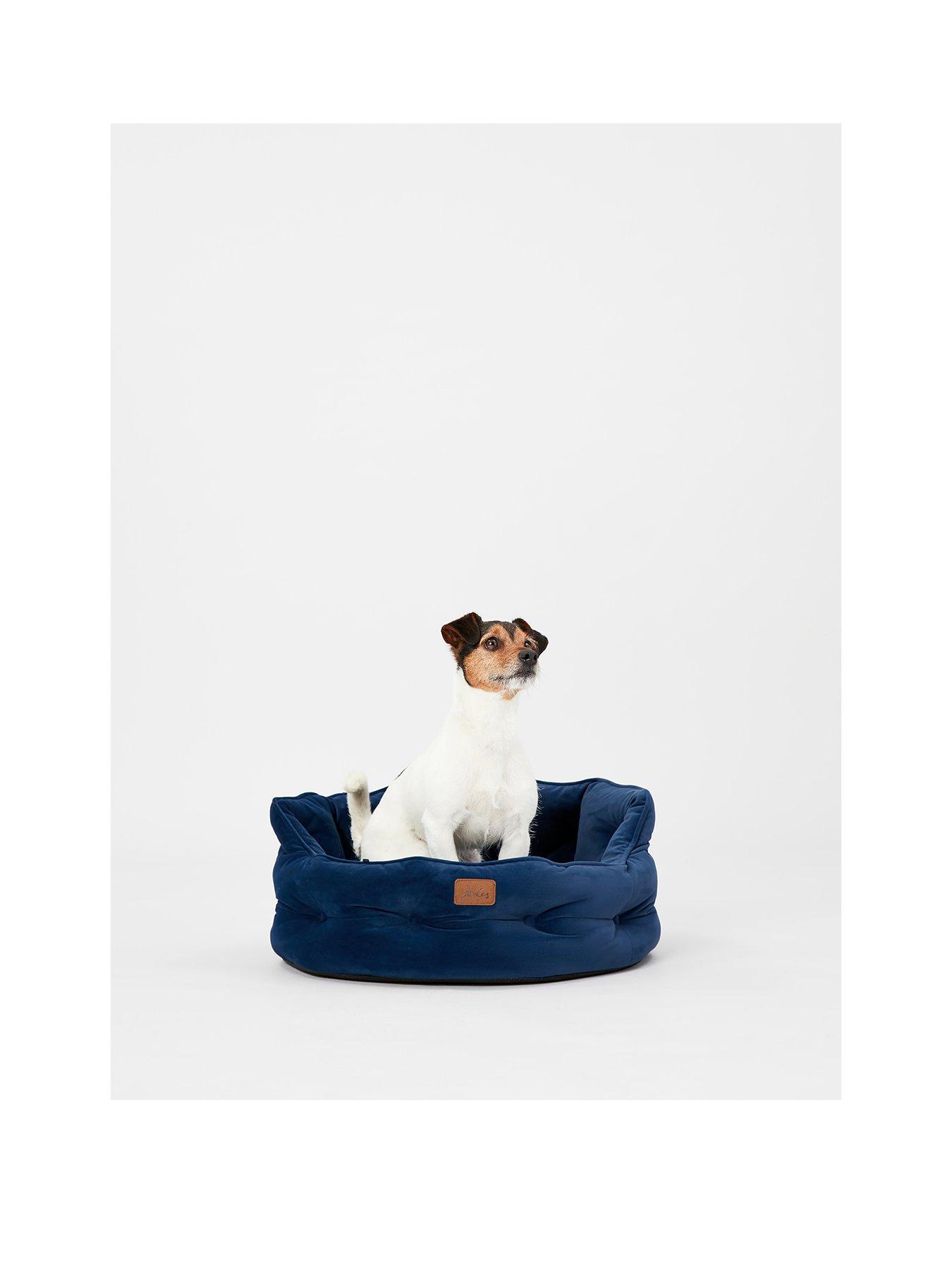 joules-chesterfield-pet-bed--nbspnavy