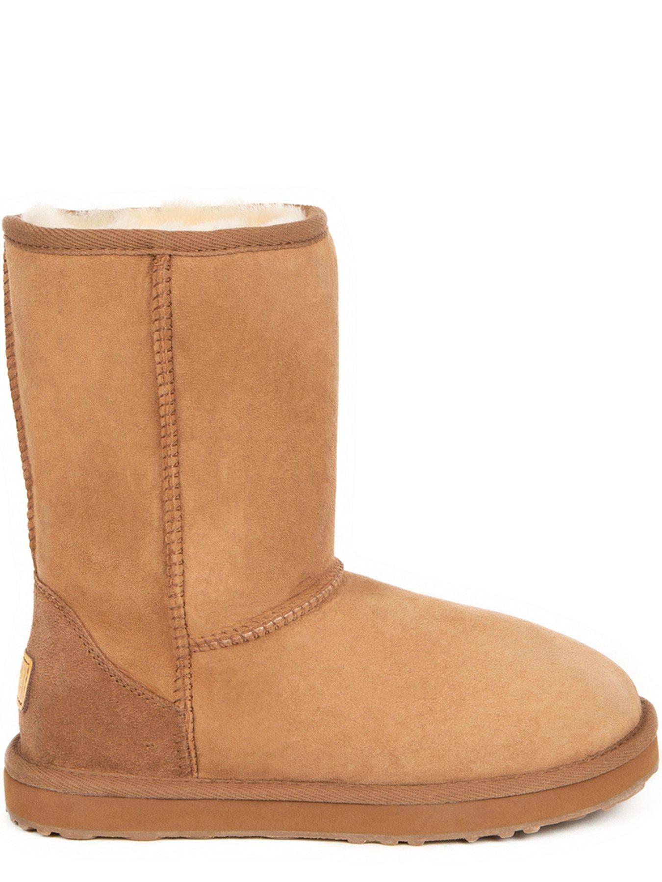 just-sheepskin-ladies-short-classic-sheepskin-boot-chestnutstillFront