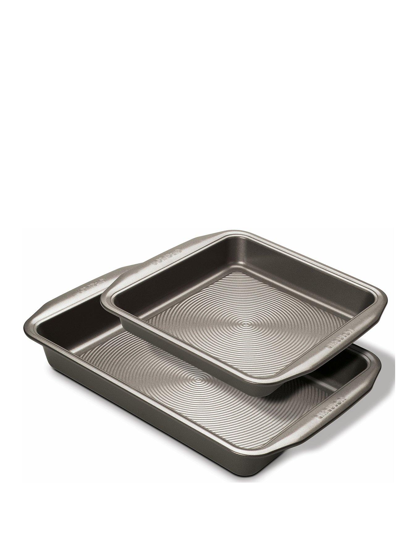 MasterClass 12 Hole Mini Loaf Tin with Loose Bases and PFOA Non Stick in  Gift Box, Robust 1 mm Carbon Steel, 27 x 35.5 cm