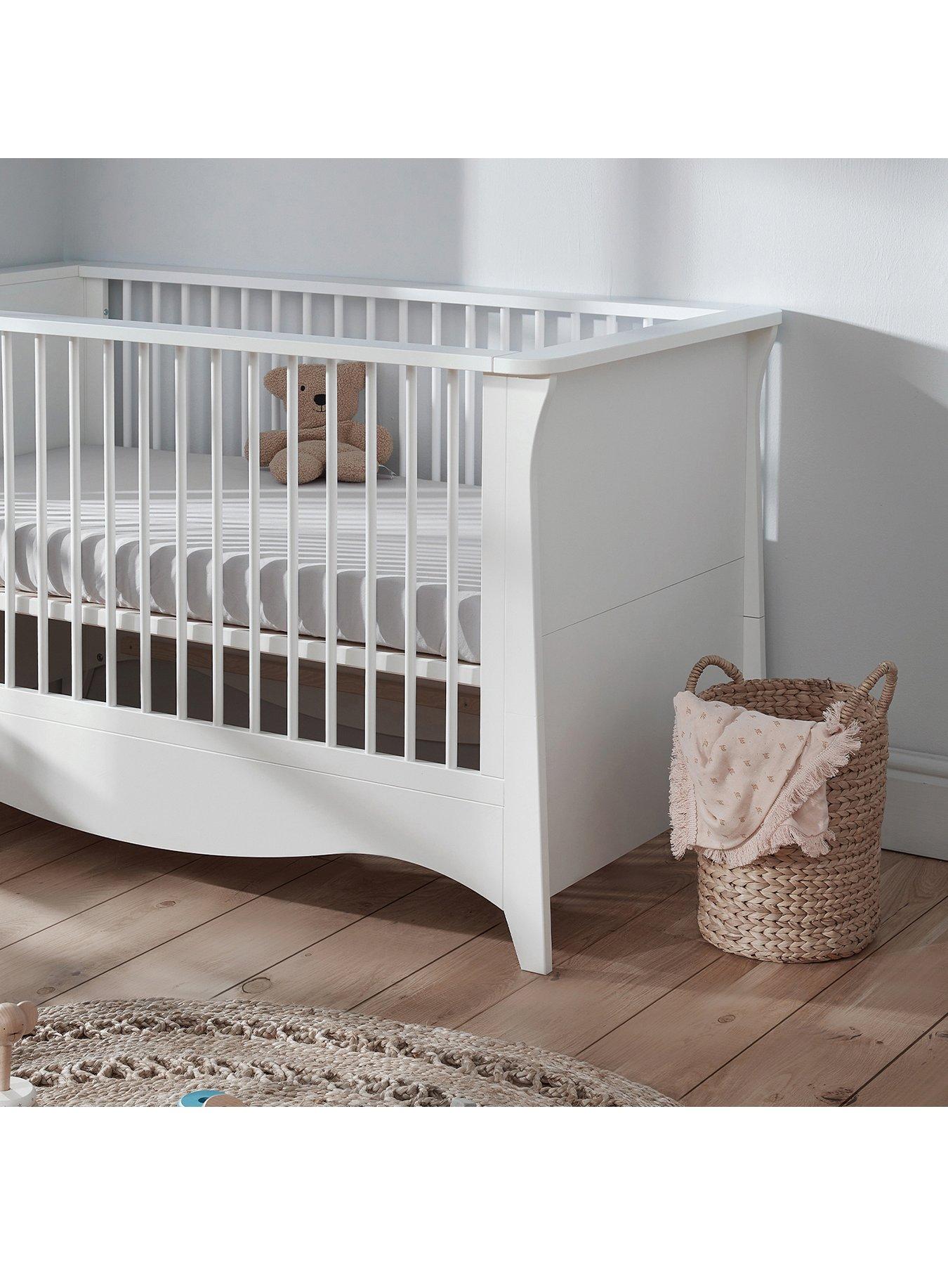 cuddleco-clara-3pc-set-3-drawer-dresser-cot-bed-and-wardrobe-whitedetail