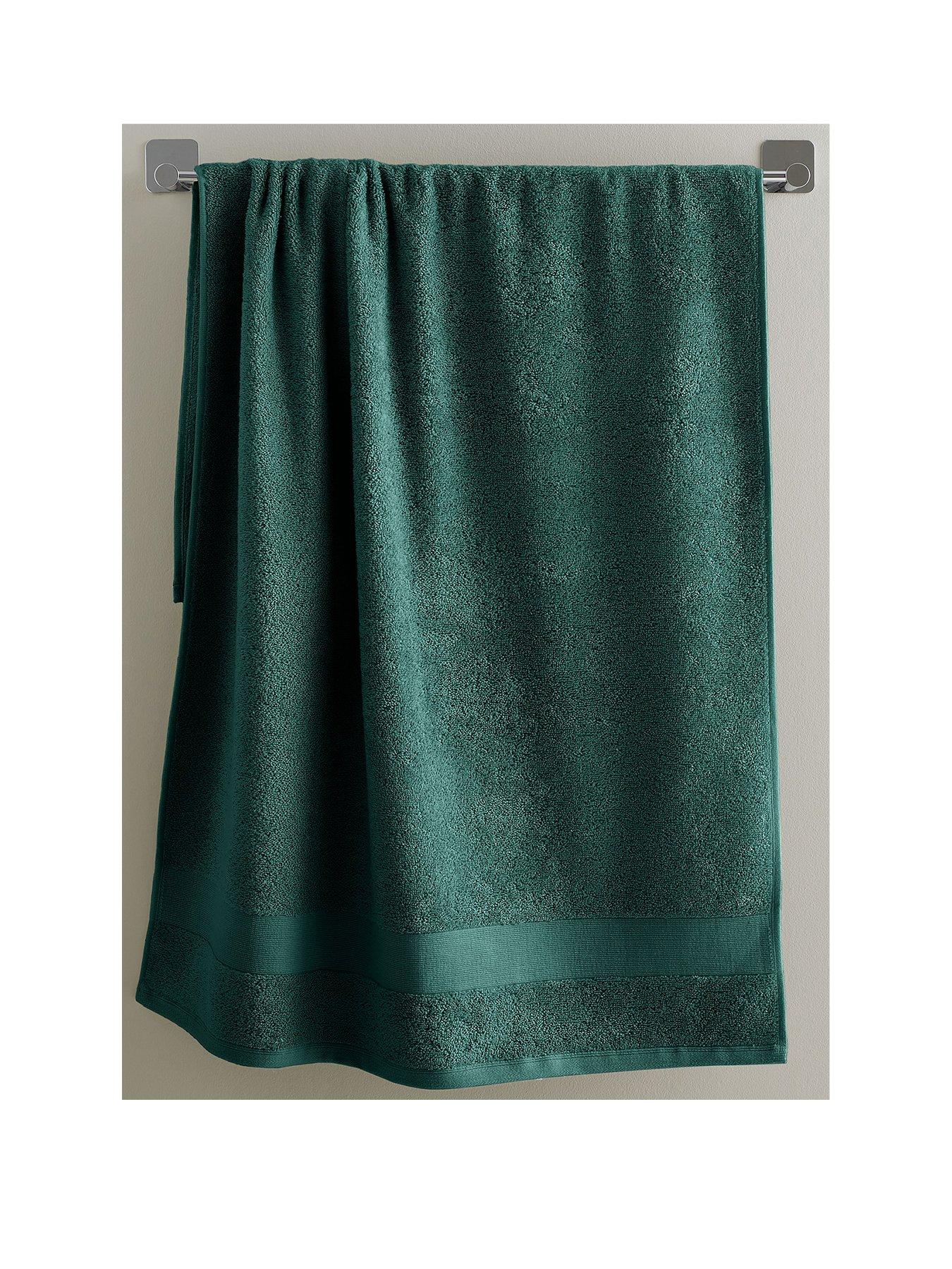 https://media.very.ie/i/littlewoodsireland/TY6AJ_SQ1_0000001845_FOREST_GREEN_SLf/catherine-lansfield-antibacterial-towel-range.jpg?$180x240_retinamobilex2$