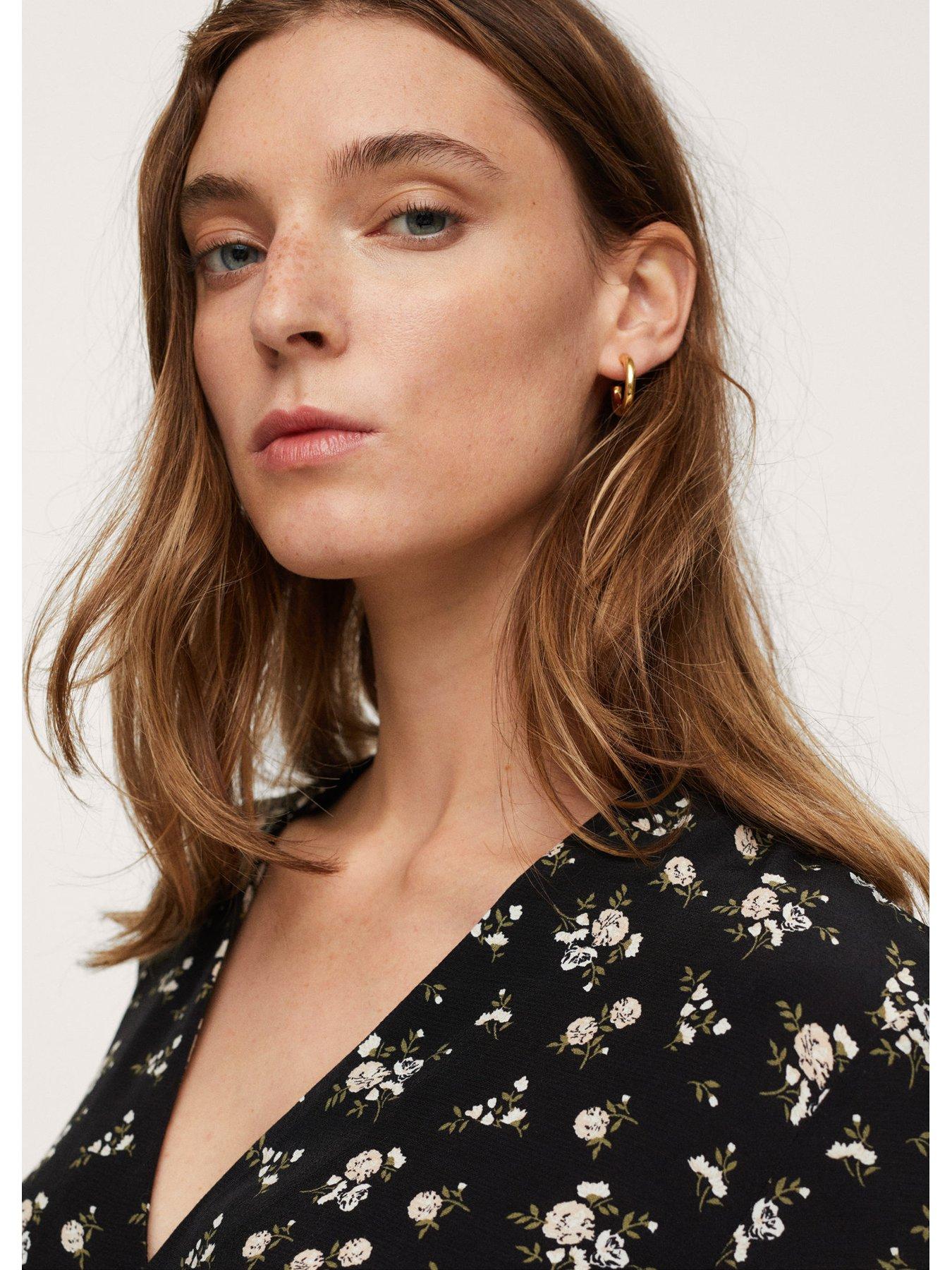 mango-mango-floral-printed-blouseoutfit