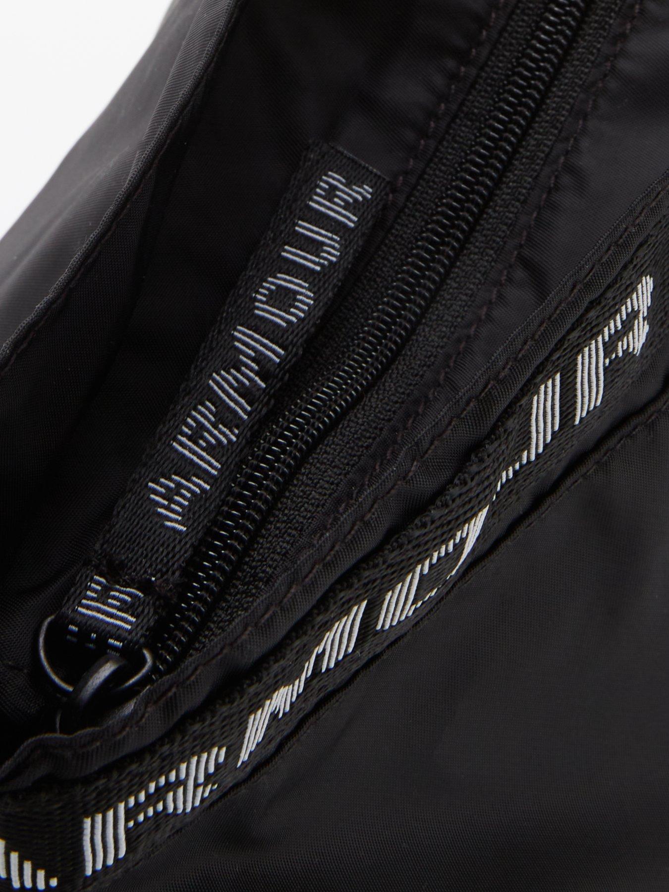 under-armour-favourite-tote-bag-blackdetail