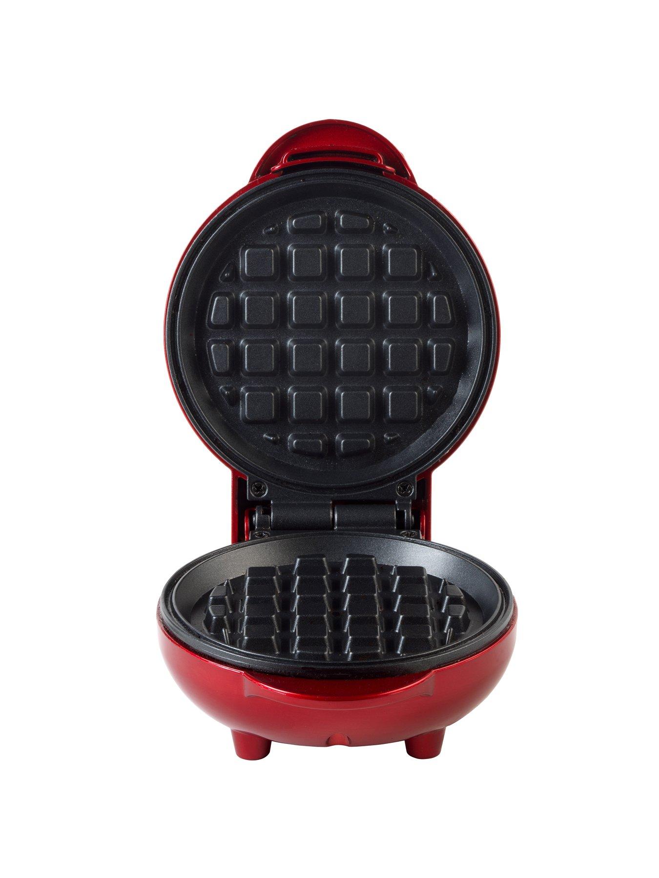 giles-posner-mini-waffle-makerstillFront