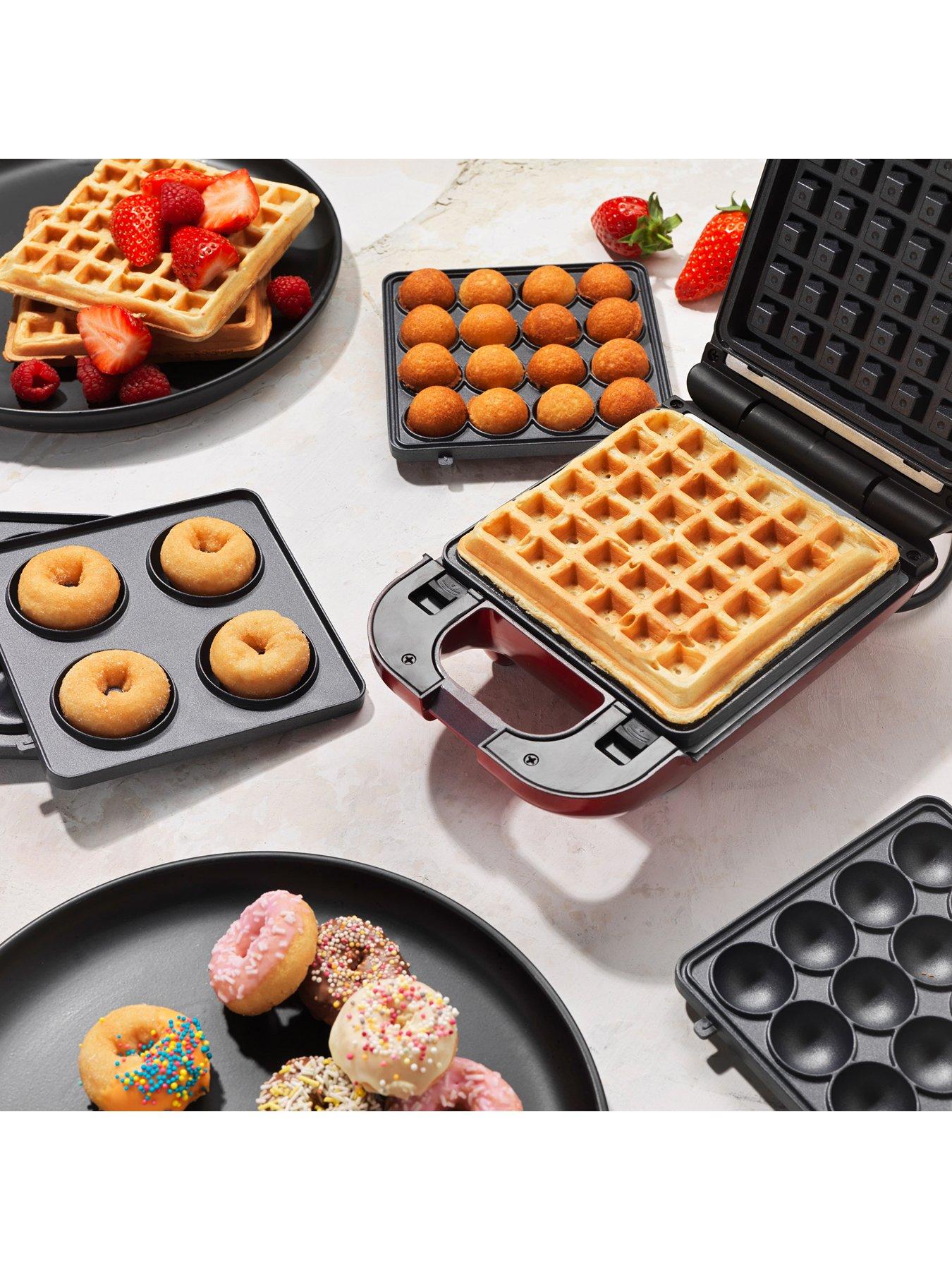 Image 3 of 6 of Giles & Posner 3-in-1 Mini Treat Maker (Doughnuts, Cake Pops and&nbsp;Waffles)