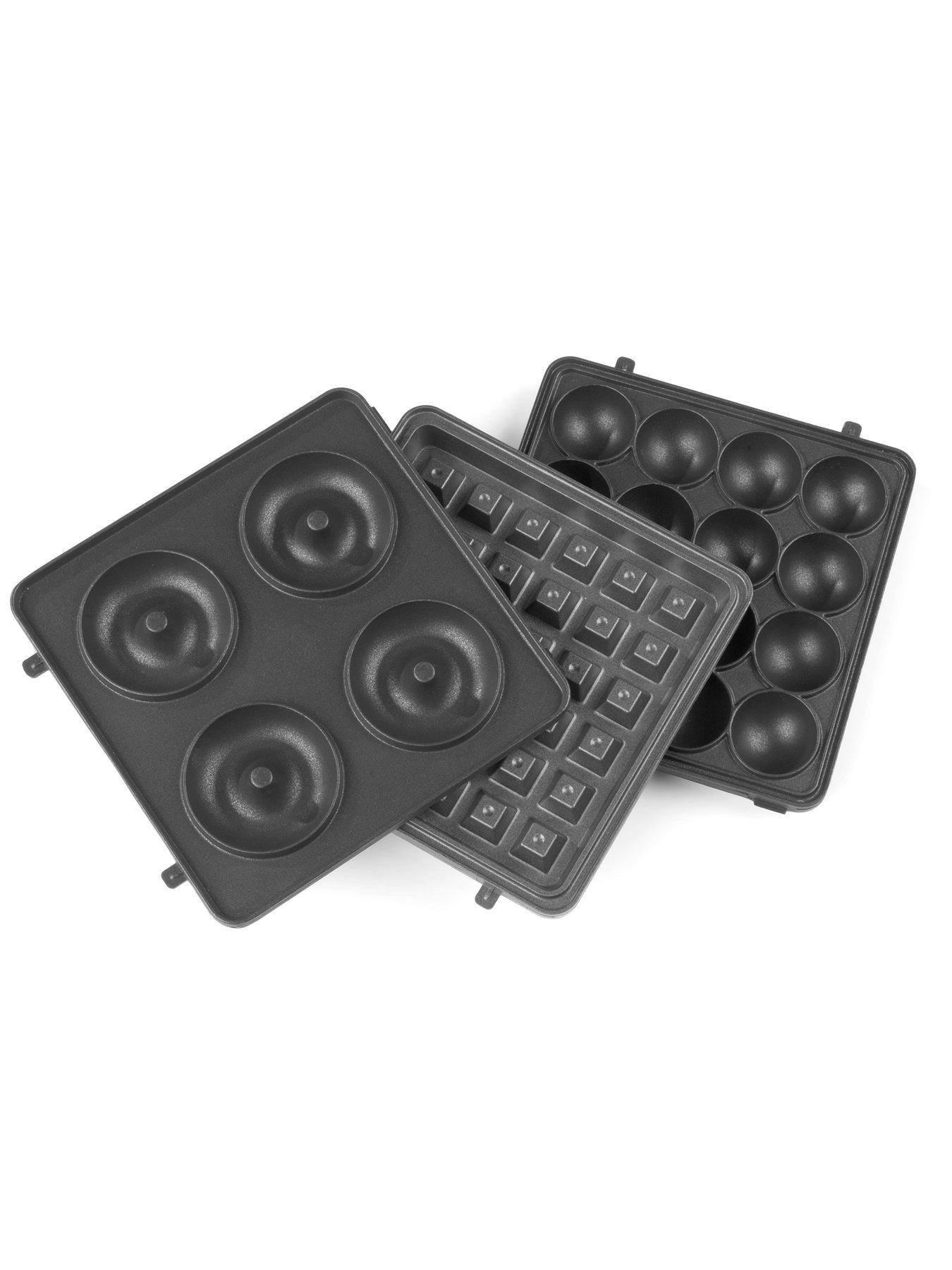 Image 4 of 6 of Giles & Posner 3-in-1 Mini Treat Maker (Doughnuts, Cake Pops and&nbsp;Waffles)