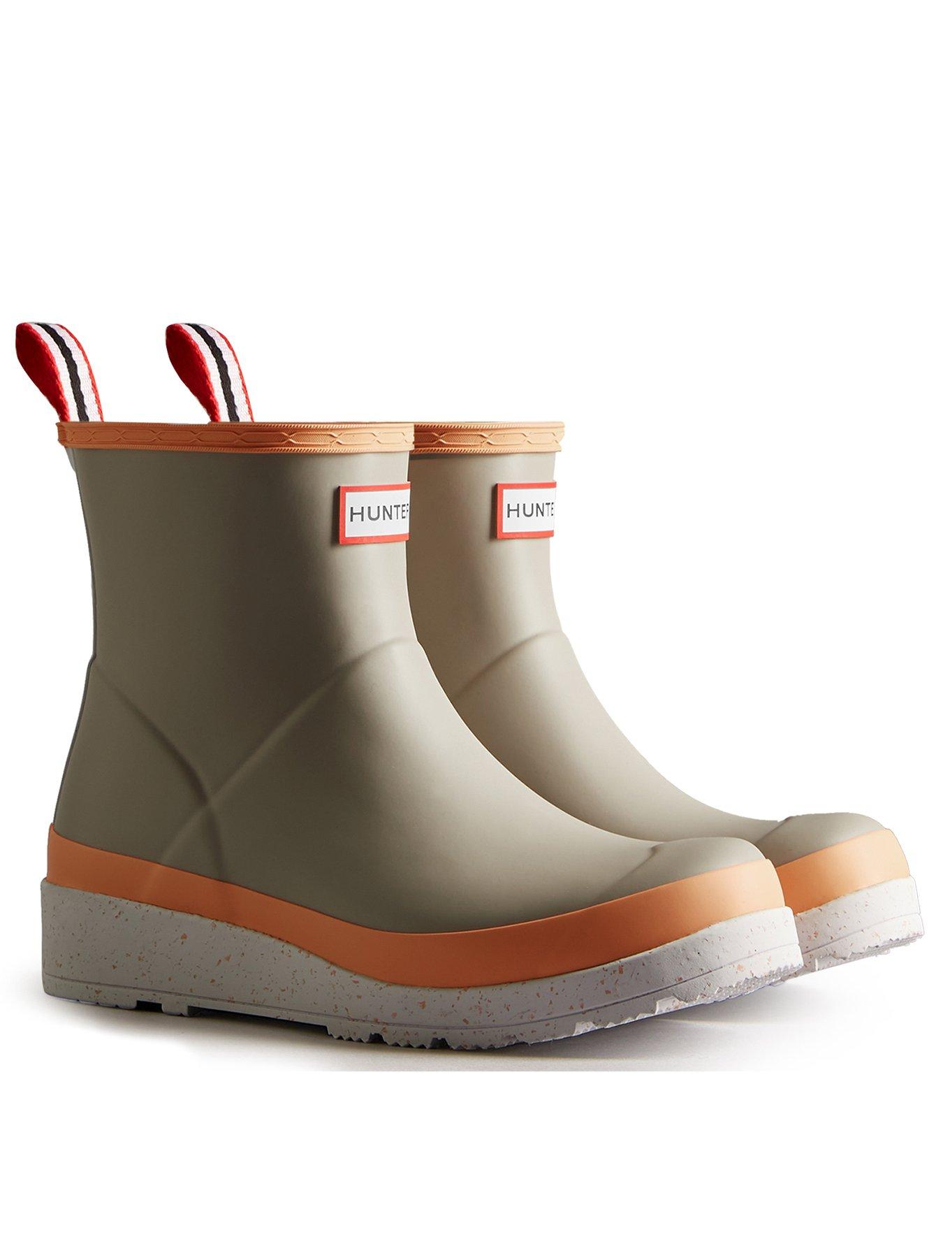 hunter play boots outfit