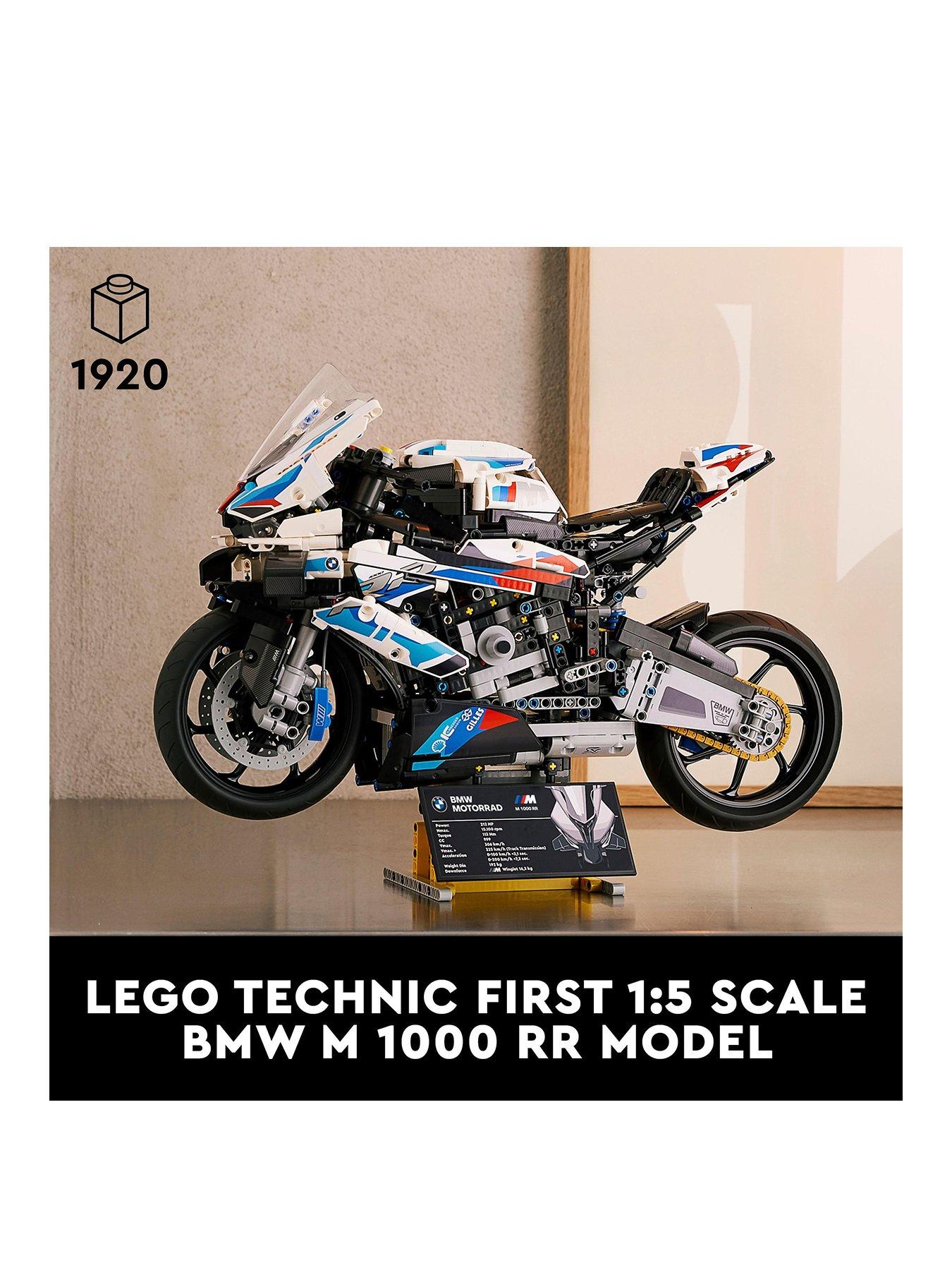 lego-technic-bmw-m-1000-rr-42130stillFront