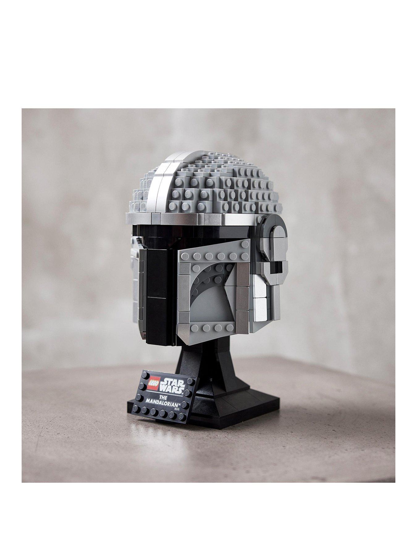 lego-star-wars-the-mandaloriantrade-helmet-75328stillFront