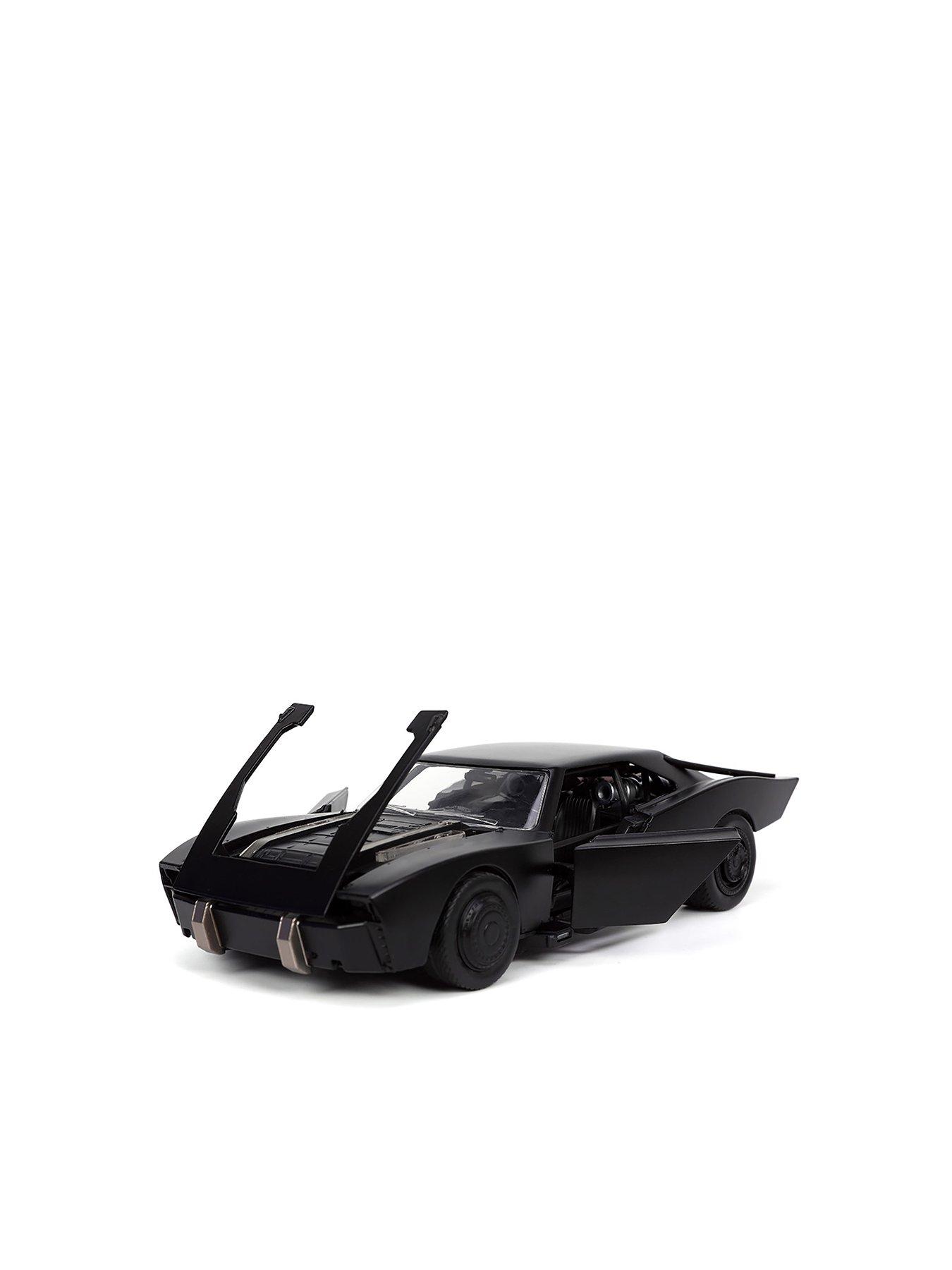 batman-the-batman-batmobile-124back