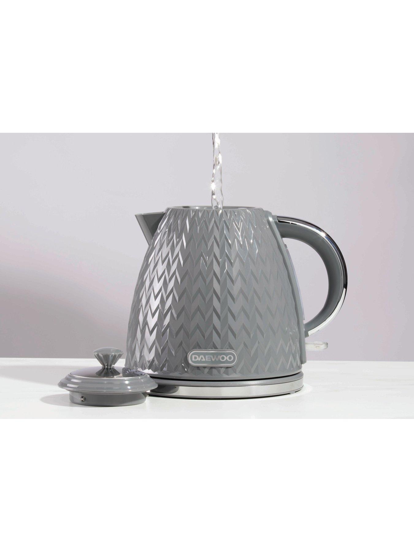 daewoo-daewoo-argyle-kettle--greyoutfit