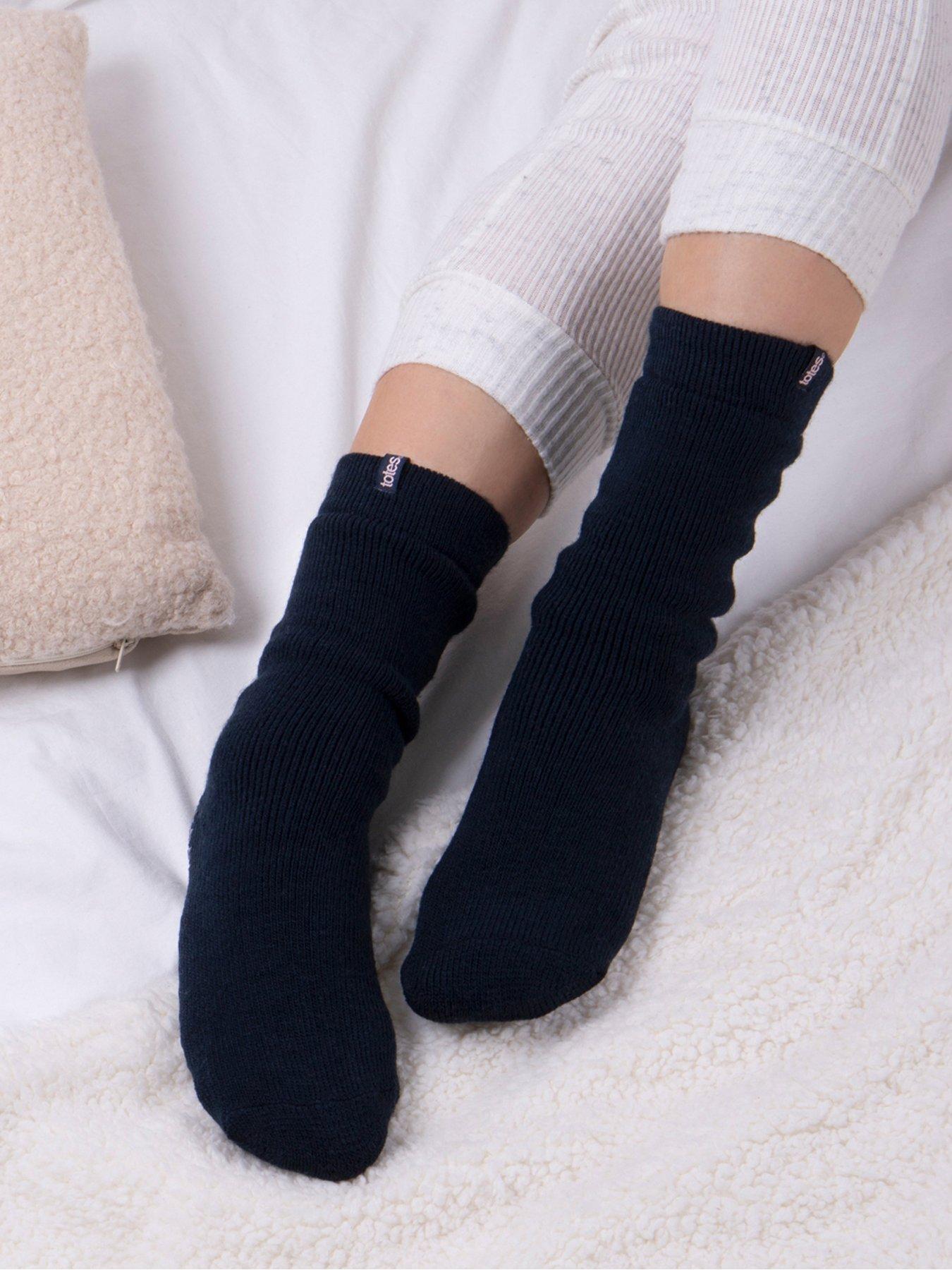 totes-thermal-original-slipper-sox-navyoutfit