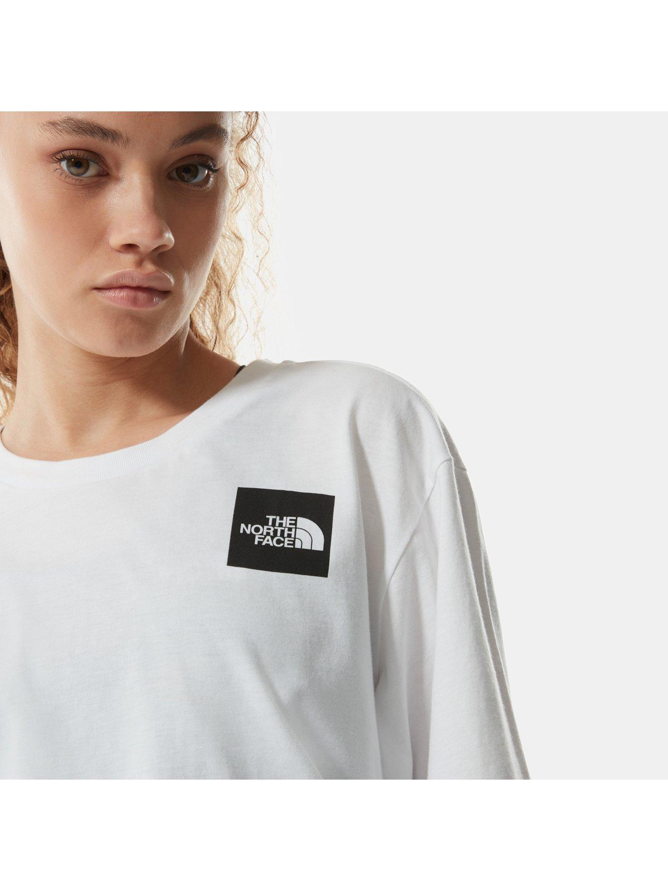 the-north-face-relaxed-fine-t-shirt-whiteoutfit