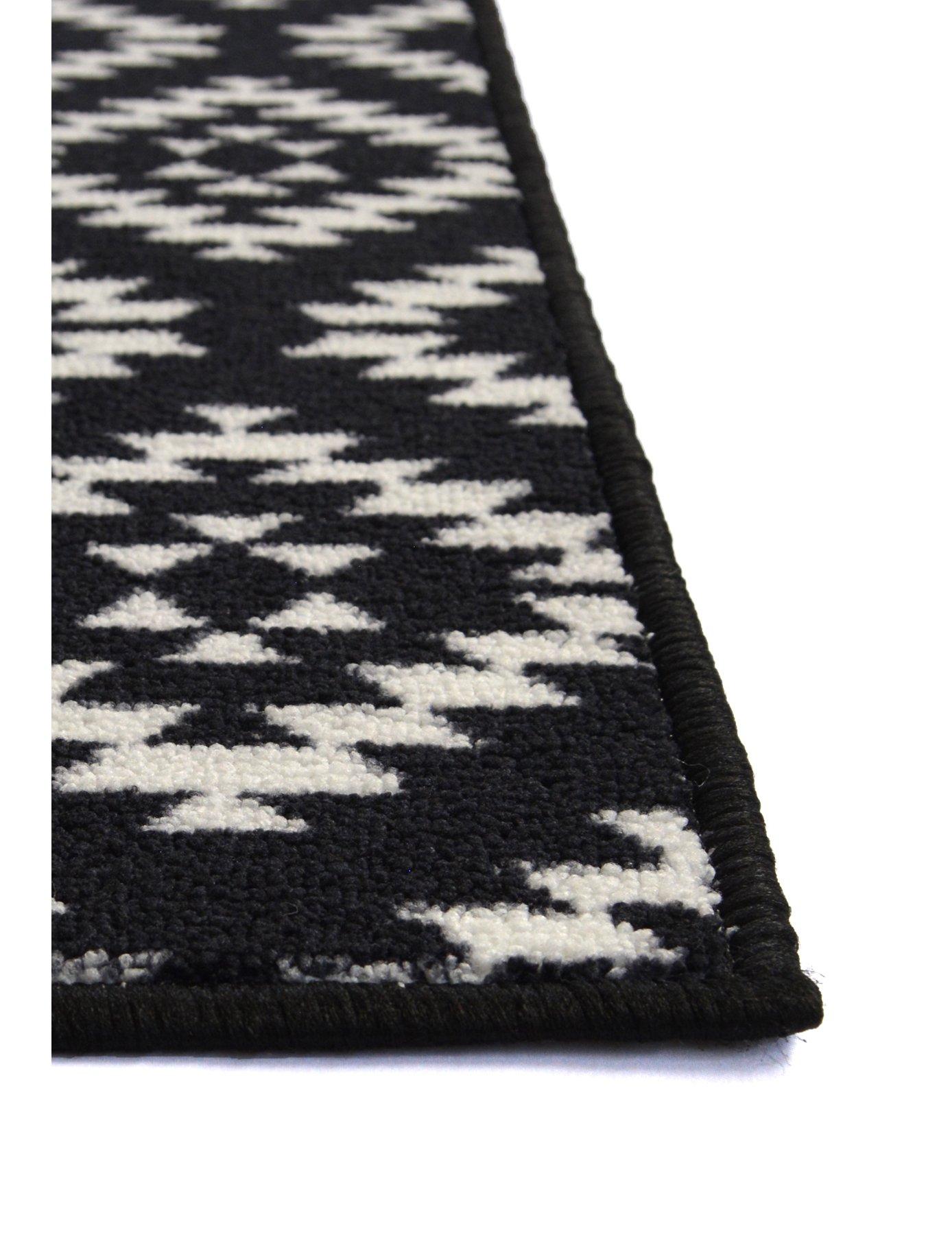 very-home-aztec-black-diamond-runner-amp-doormat-setoutfit