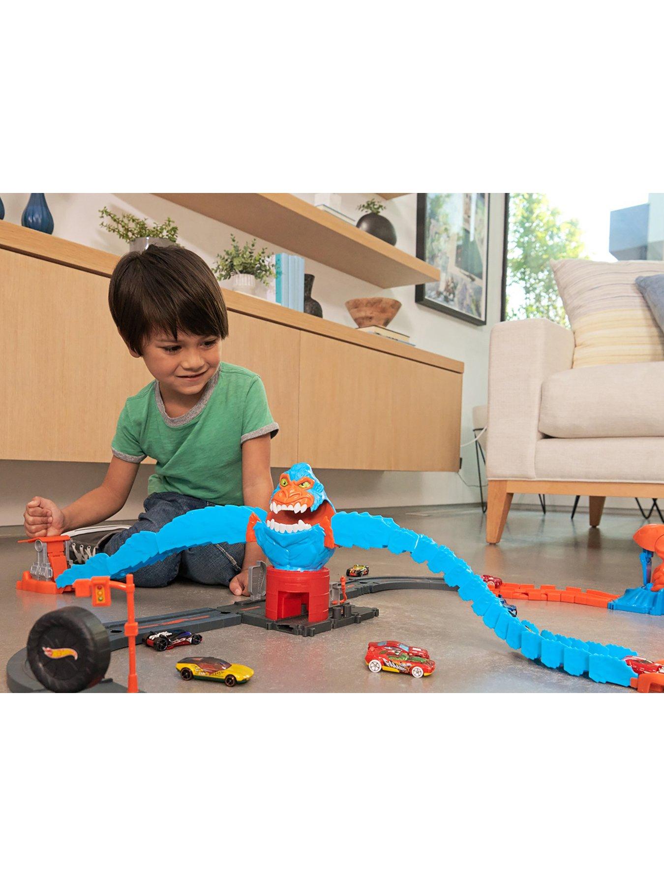 Image 1 of 8 of Hot Wheels Wreck &amp; Ride Gorilla Attack Playset and Vehicle