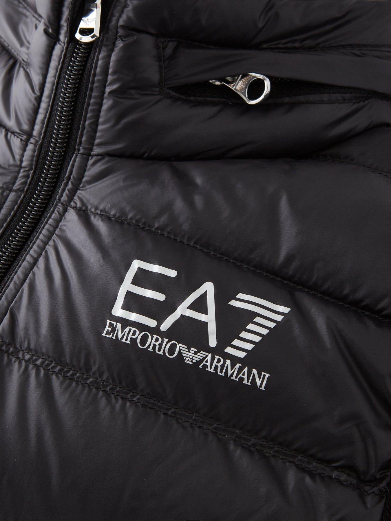 ea7-emporio-armani-boys-core-id-lightweight-padded-gilet-blackoutfit